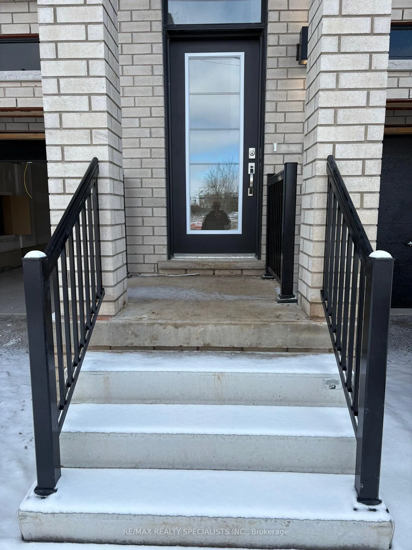 Photo 4 of Unit 15, 313 Conklin Road, Brantford — HOMEH
