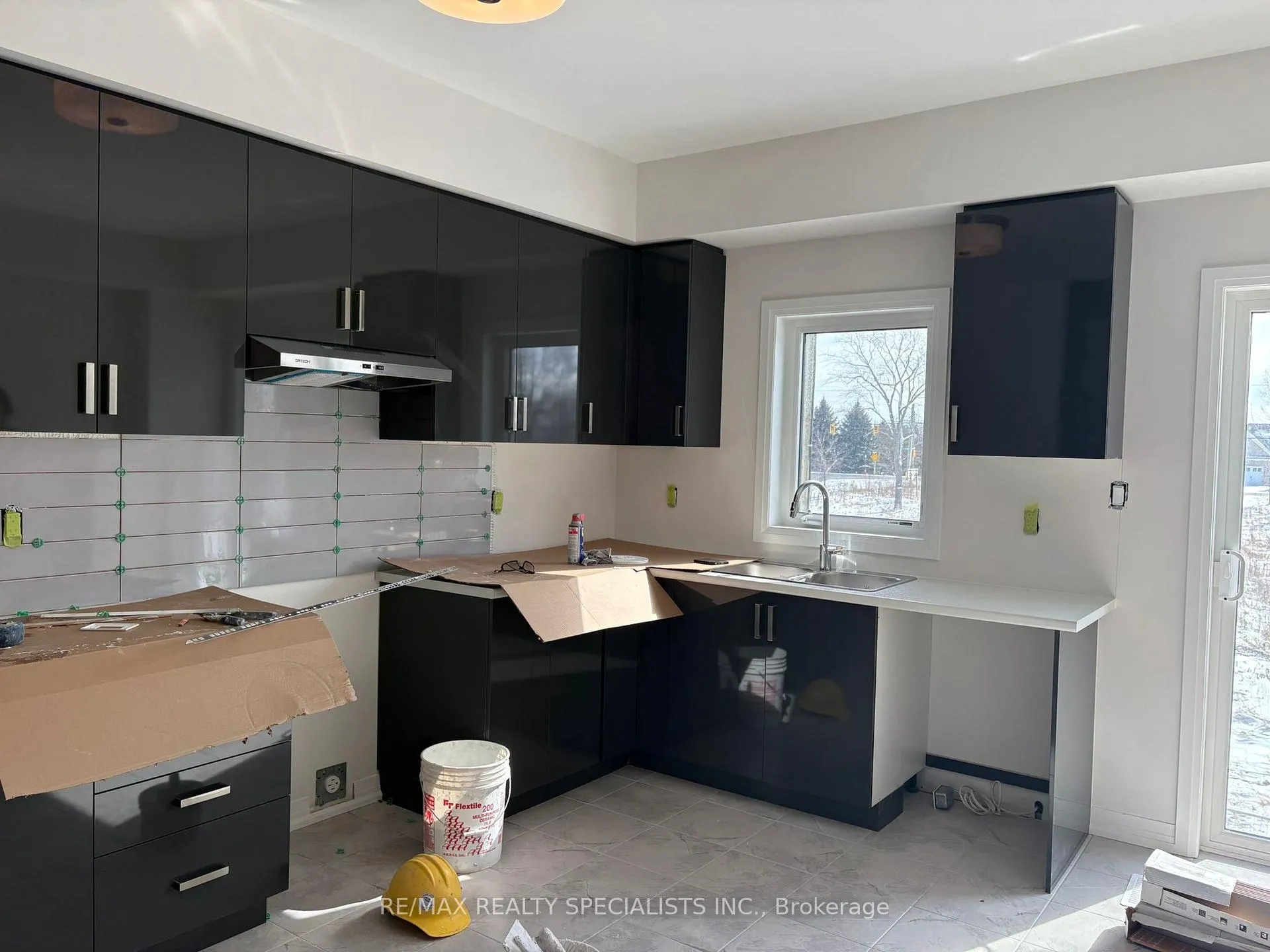 Photo 6 of Unit 15, 313 Conklin Road, Brantford — HOMEH