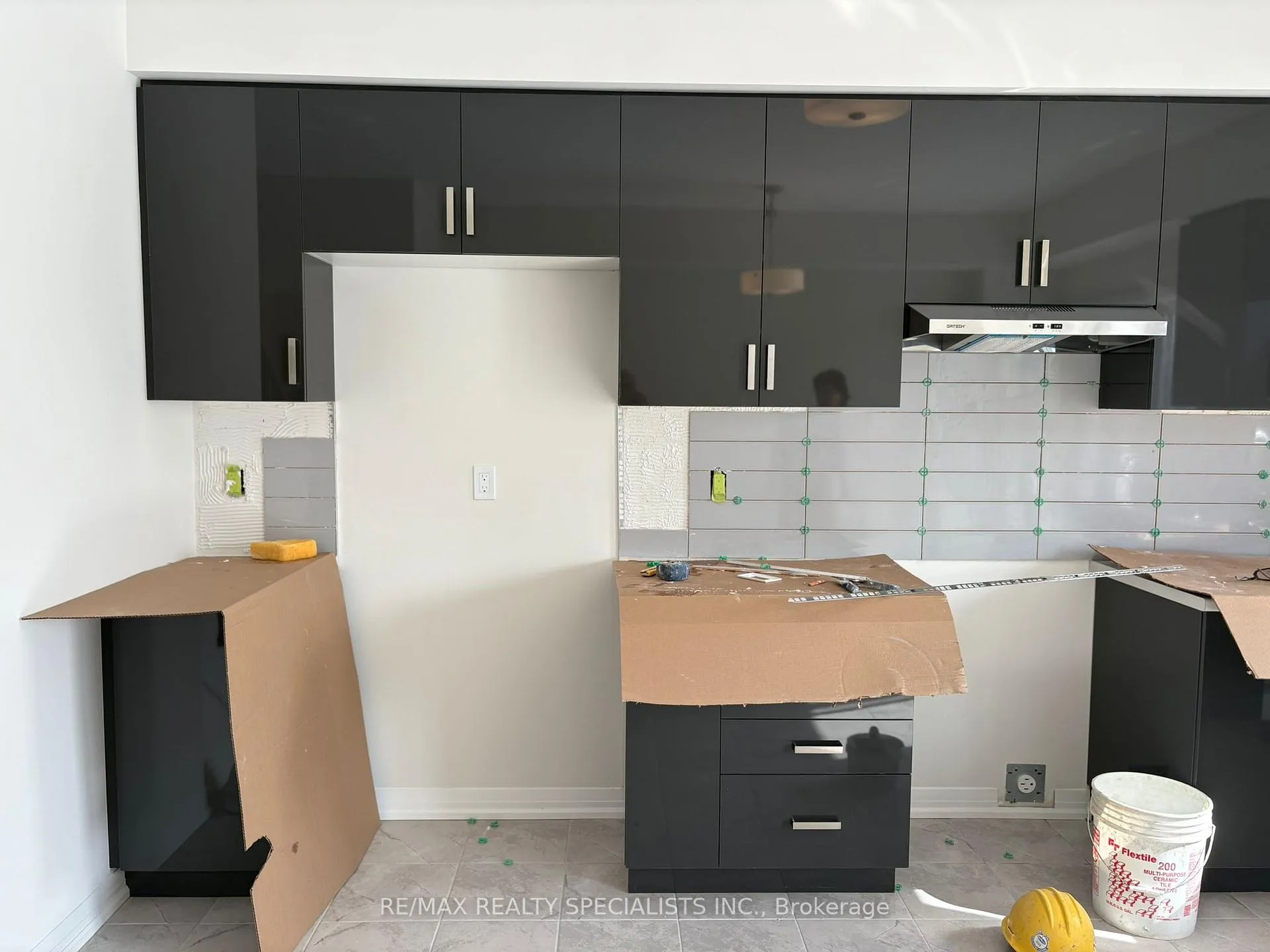Photo 9 of Unit 15, 313 Conklin Road, Brantford — HOMEH