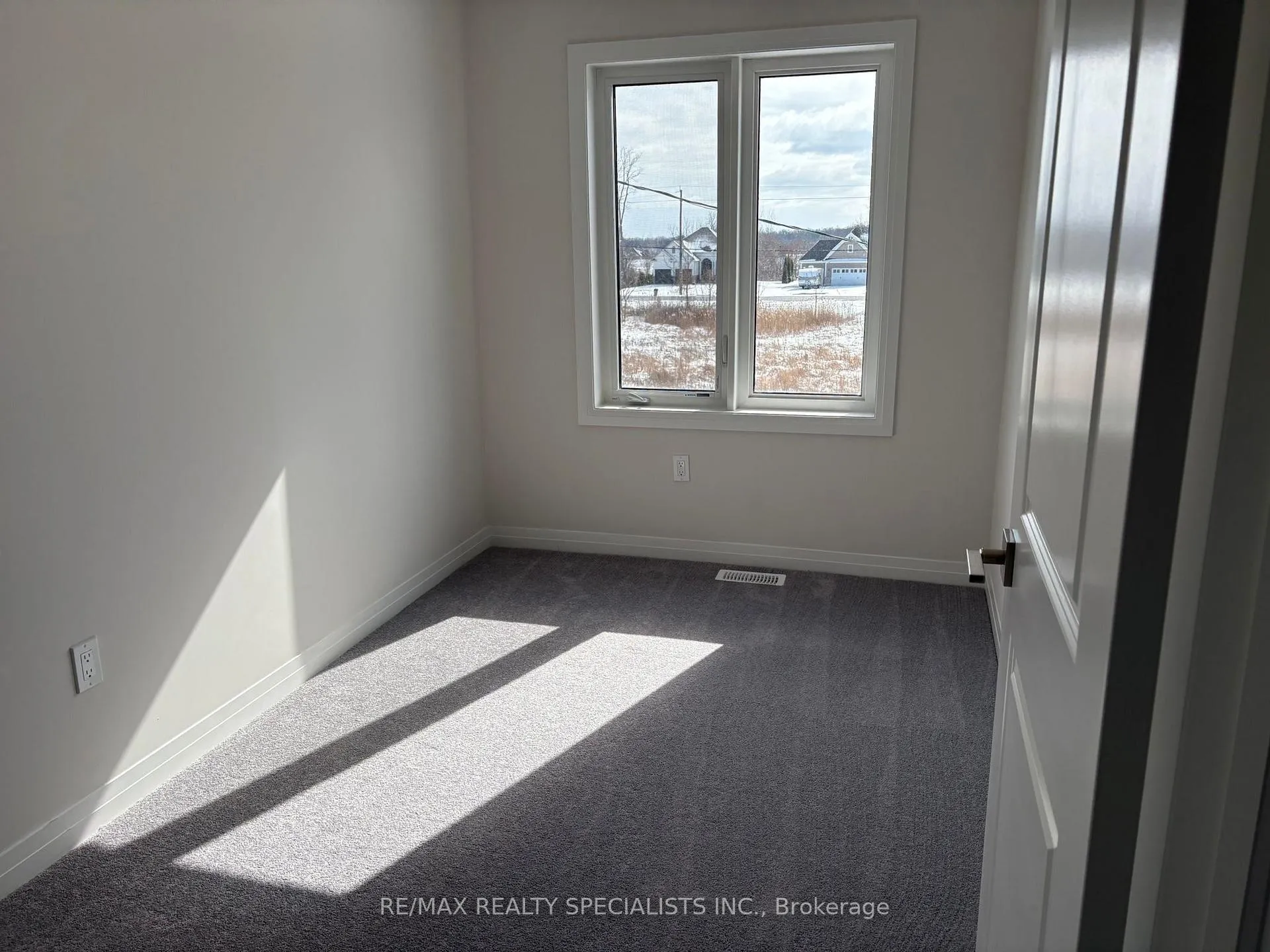 Photo 16 of Unit 15, 313 Conklin Road, Brantford — HOMEH