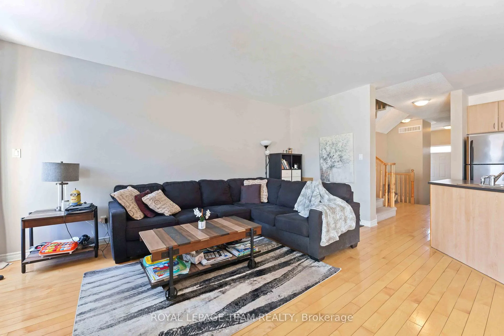 Photo 8 of 106 Whispering Winds Way, Ottawa, Mer Bleue/Bradley Estates/Anderson Park — HOMEH