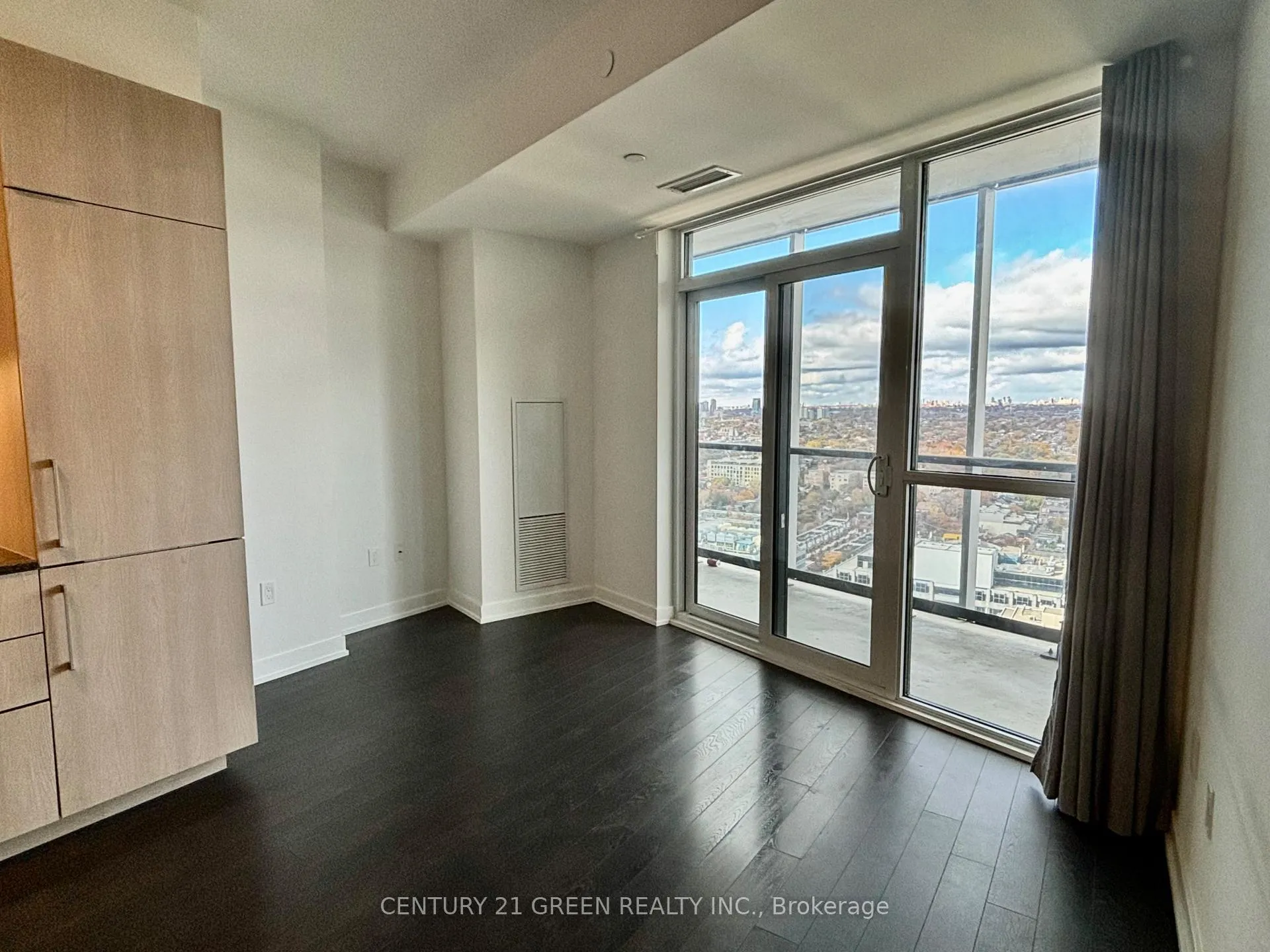 Photo 7 of Unit 2707, 50 Ordnance Street, Toronto, Niagara — HOMEH