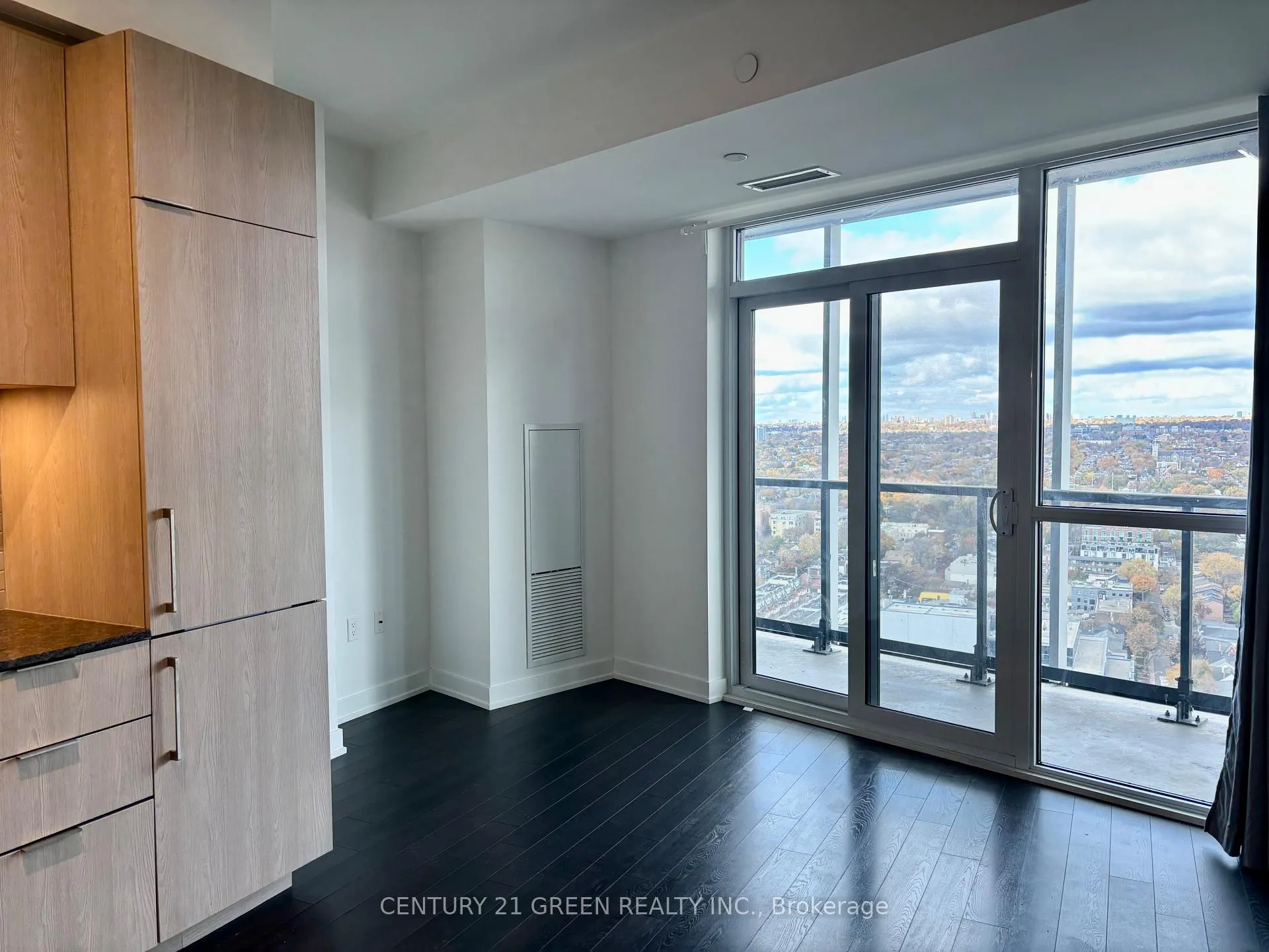 Photo 8 of Unit 2707, 50 Ordnance Street, Toronto, Niagara — HOMEH
