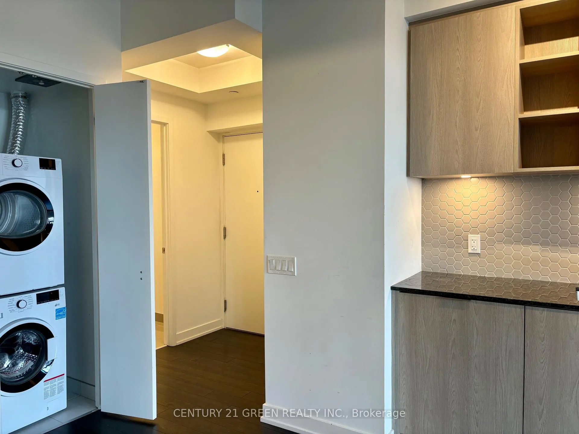 Photo 15 of Unit 2707, 50 Ordnance Street, Toronto, Niagara — HOMEH