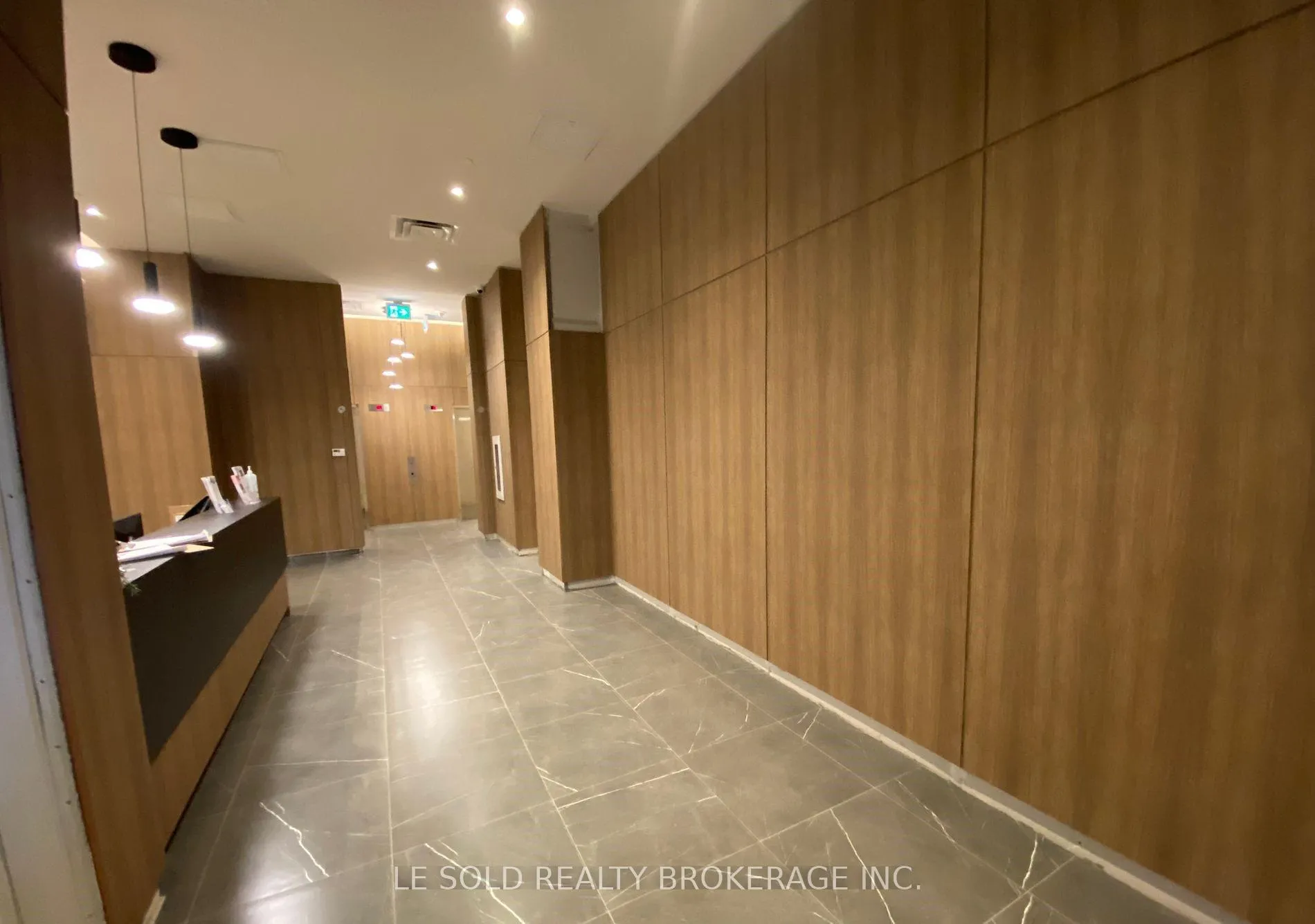 Photo 4 of Unit 703, 81 Wellesley Street E, Toronto, Church-Yonge Corridor — HOMEH