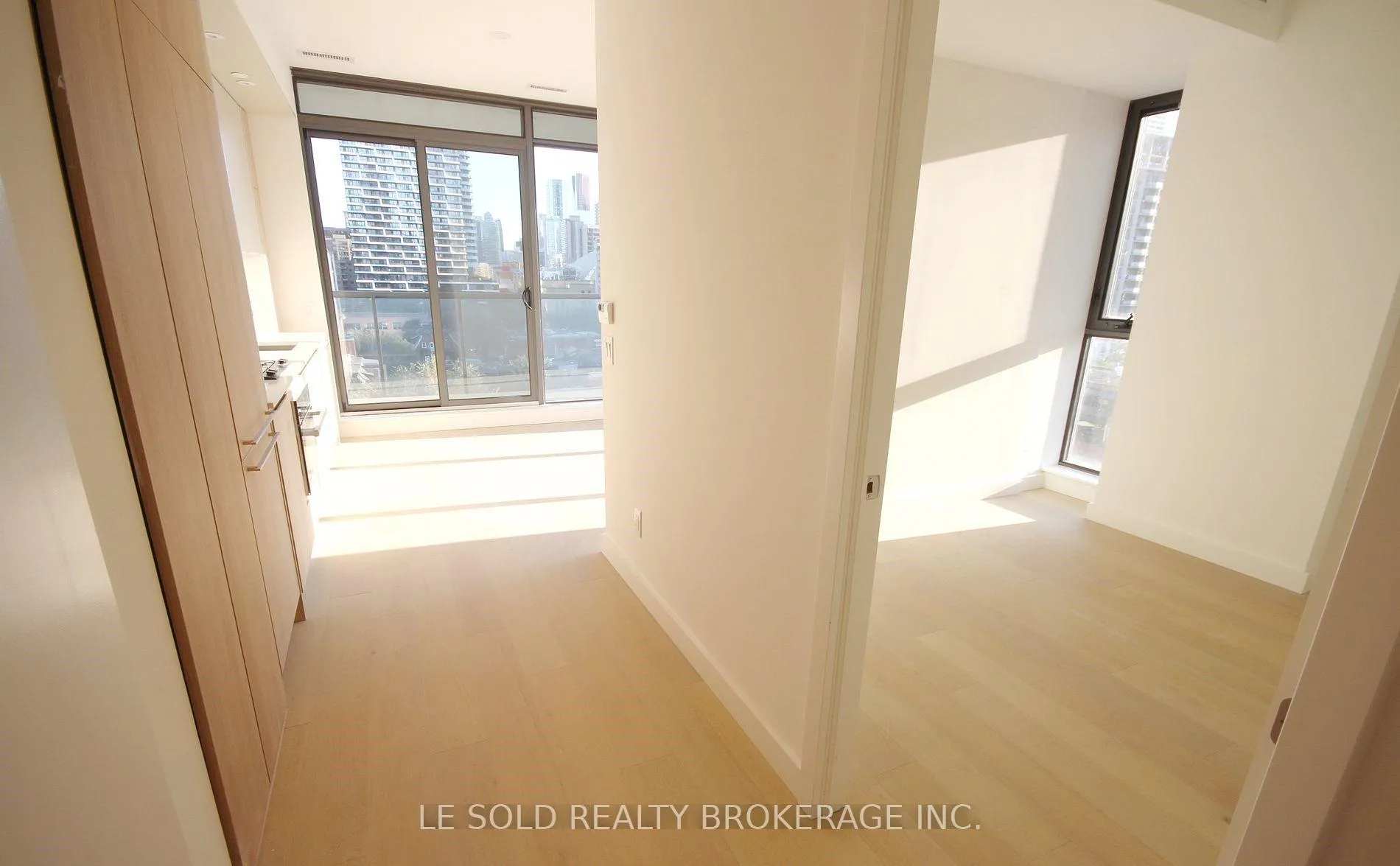 Photo 15 of Unit 703, 81 Wellesley Street E, Toronto, Church-Yonge Corridor — HOMEH