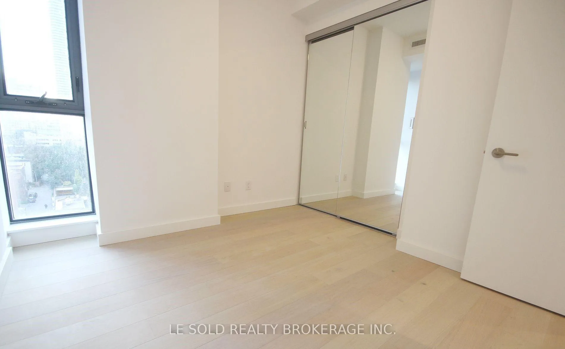 Photo 17 of Unit 703, 81 Wellesley Street E, Toronto, Church-Yonge Corridor — HOMEH