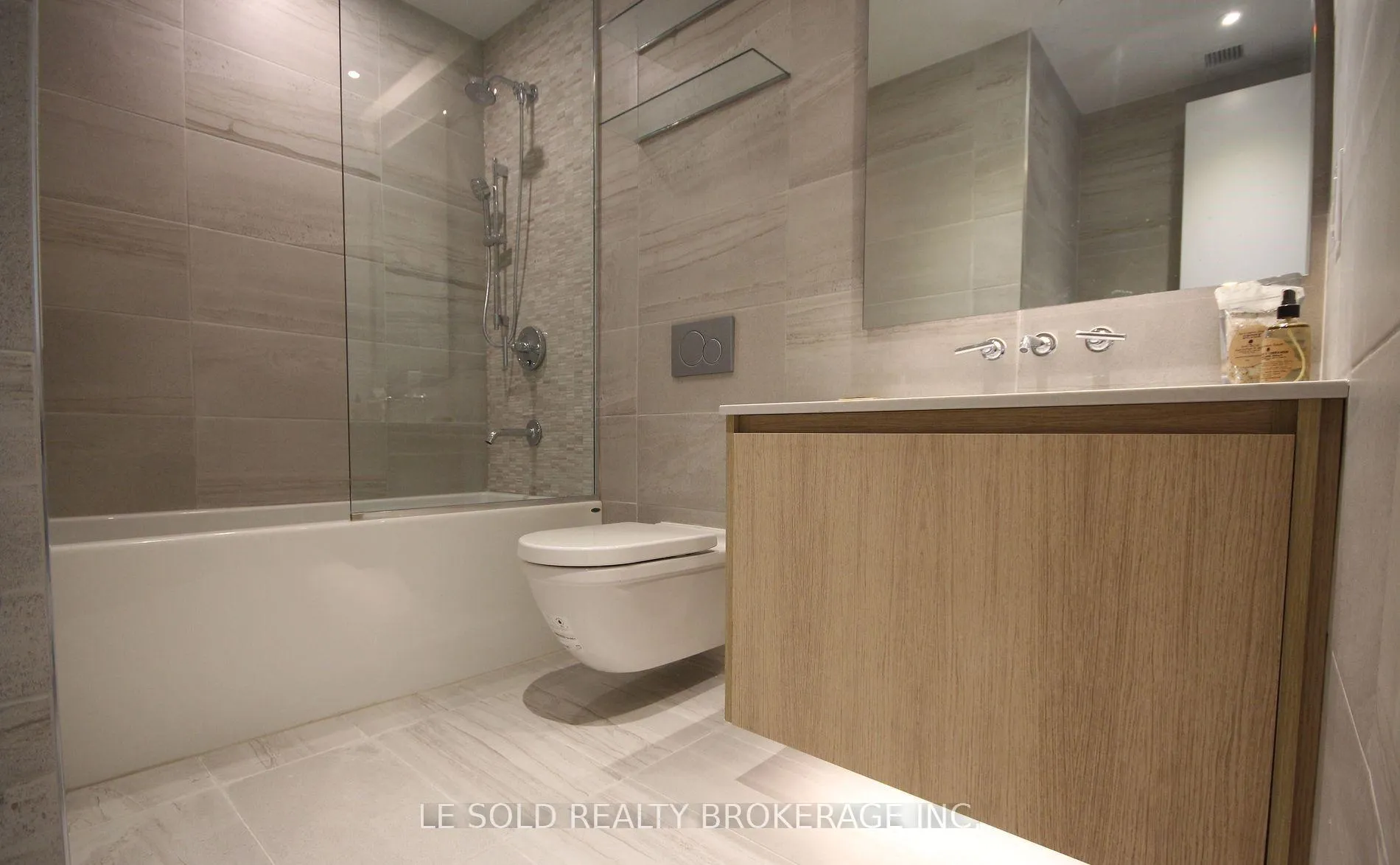 Photo 26 of Unit 703, 81 Wellesley Street E, Toronto, Church-Yonge Corridor — HOMEH