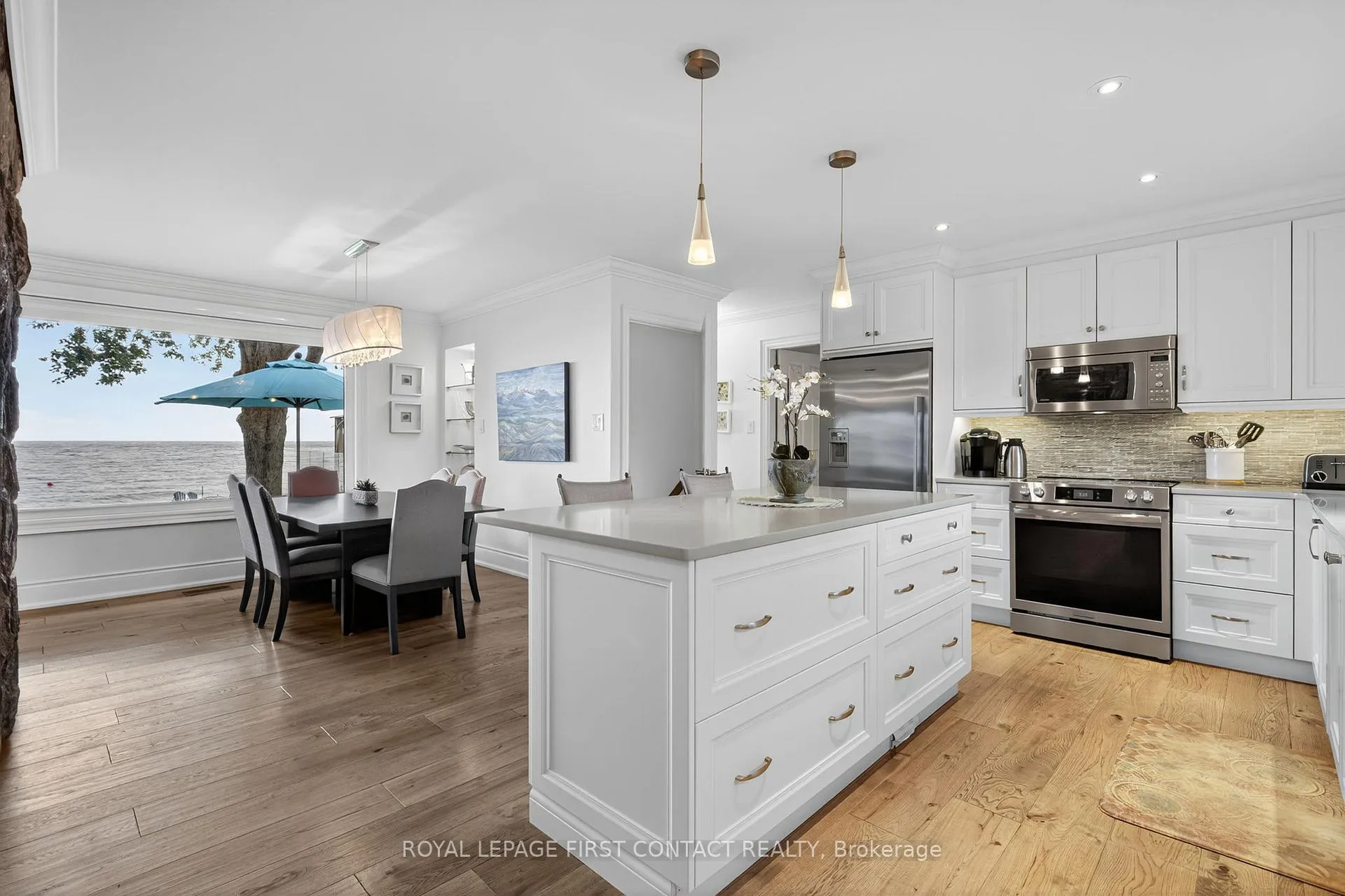 Photo 5 of 73 Parkside Drive, Oro-Medonte, Rural Oro-Medonte — HOMEH