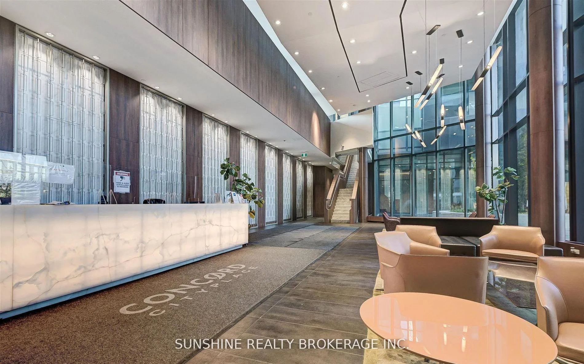 Photo 3 of Unit 1715, 80 Queens Wharf Road, Toronto, Waterfront Communities — HOMEH