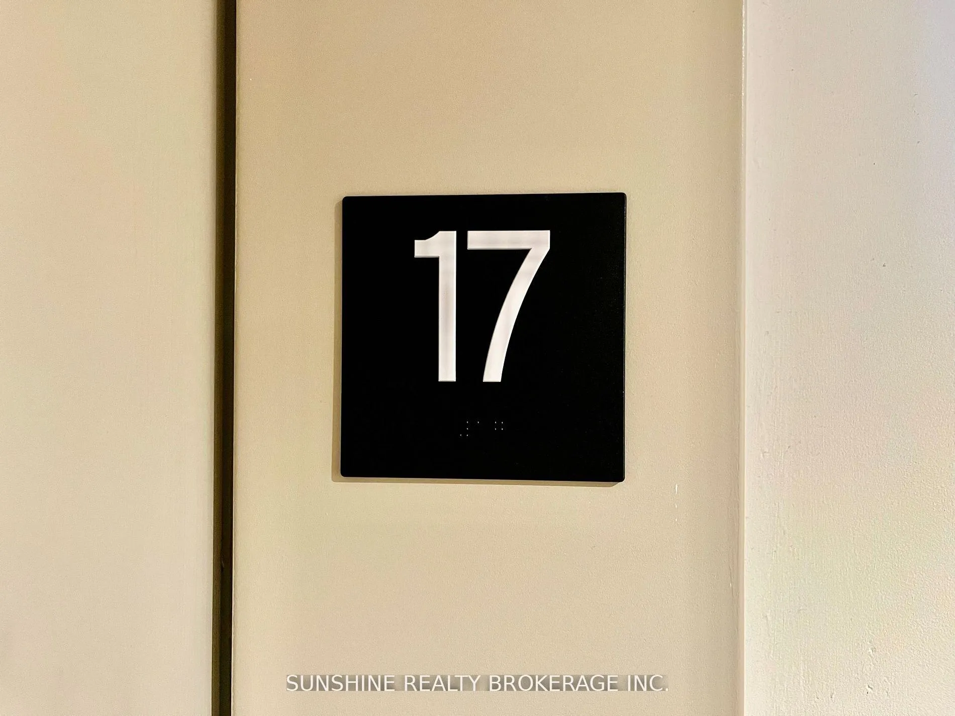 Photo 5 of Unit 1715, 80 Queens Wharf Road, Toronto, Waterfront Communities — HOMEH