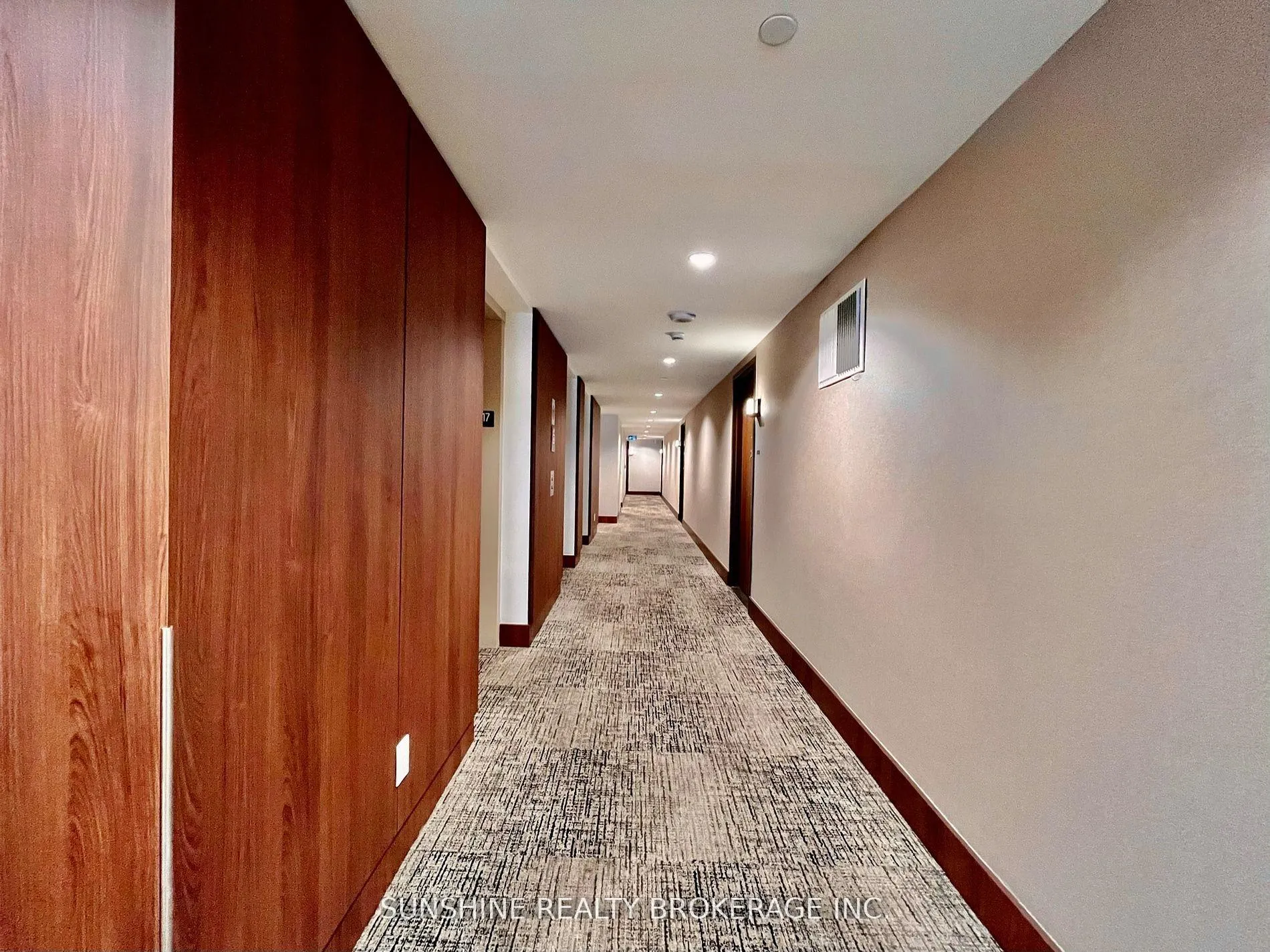Photo 7 of Unit 1715, 80 Queens Wharf Road, Toronto, Waterfront Communities — HOMEH