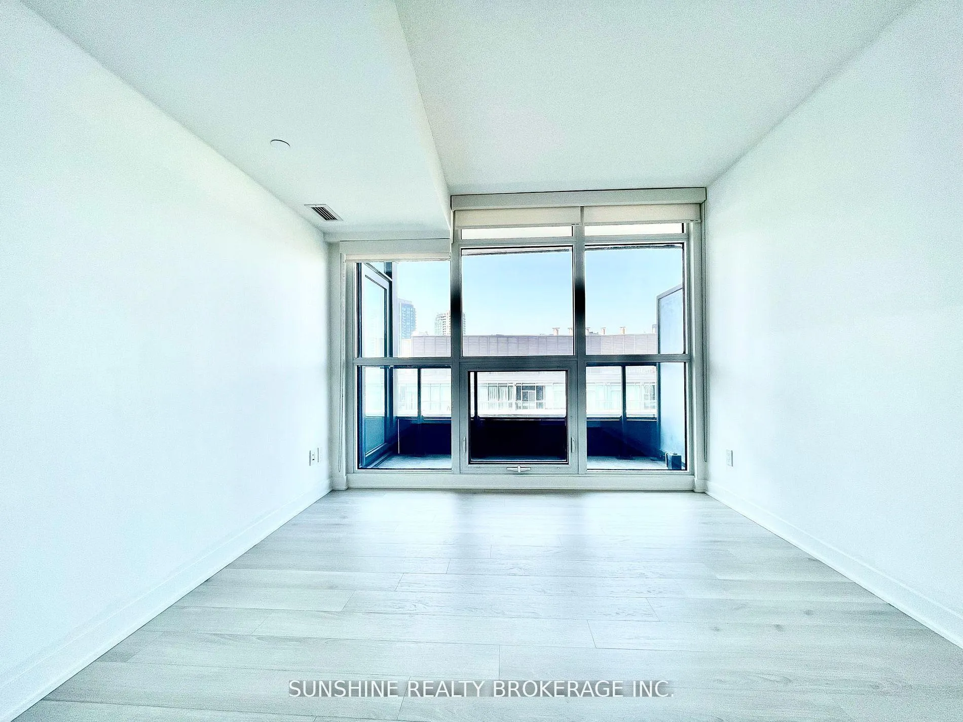 Photo 12 of Unit 1715, 80 Queens Wharf Road, Toronto, Waterfront Communities — HOMEH