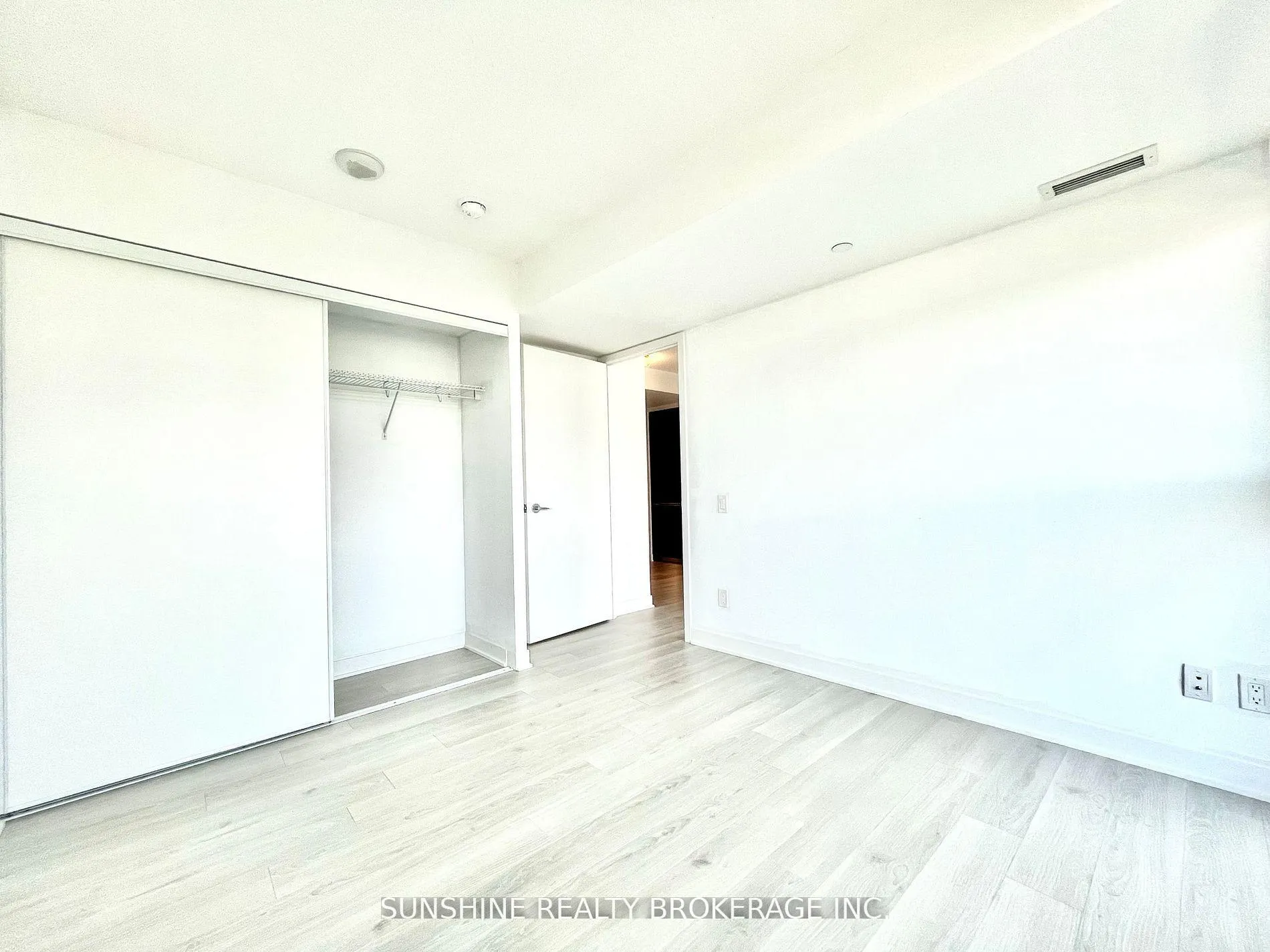 Photo 18 of Unit 1715, 80 Queens Wharf Road, Toronto, Waterfront Communities — HOMEH