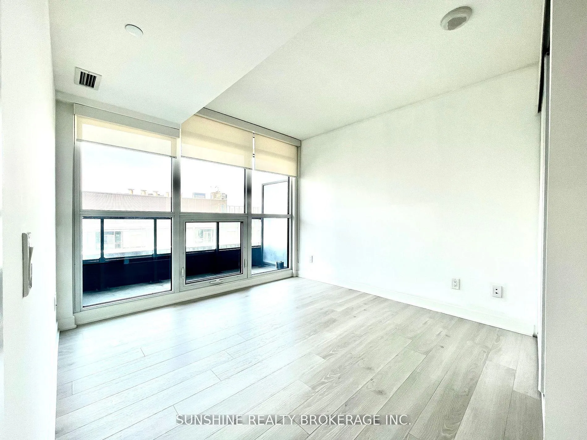 Photo 19 of Unit 1715, 80 Queens Wharf Road, Toronto, Waterfront Communities — HOMEH