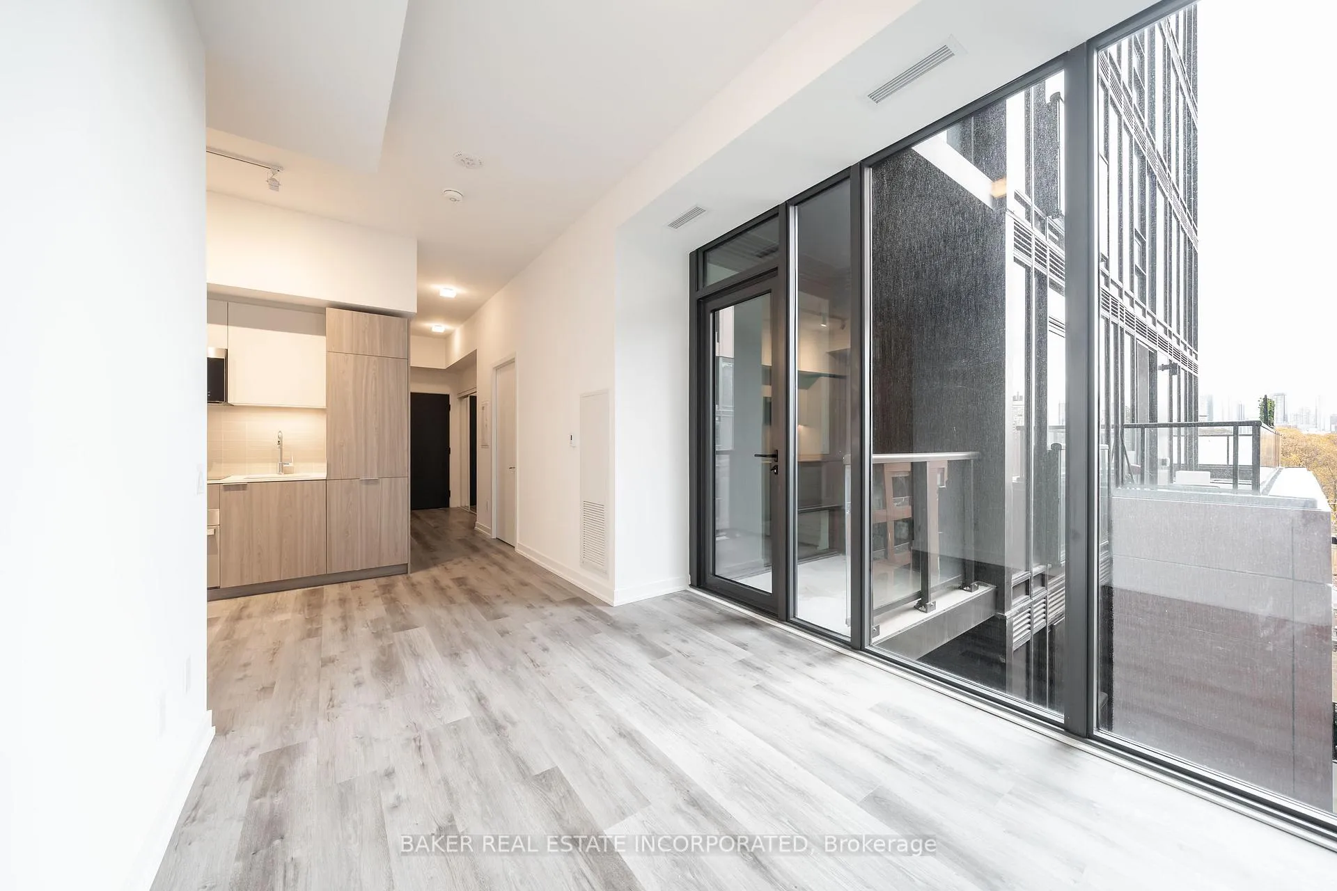Photo 4 of Unit 633, 28 Eastern Avenue, Toronto, Moss Park — HOMEH