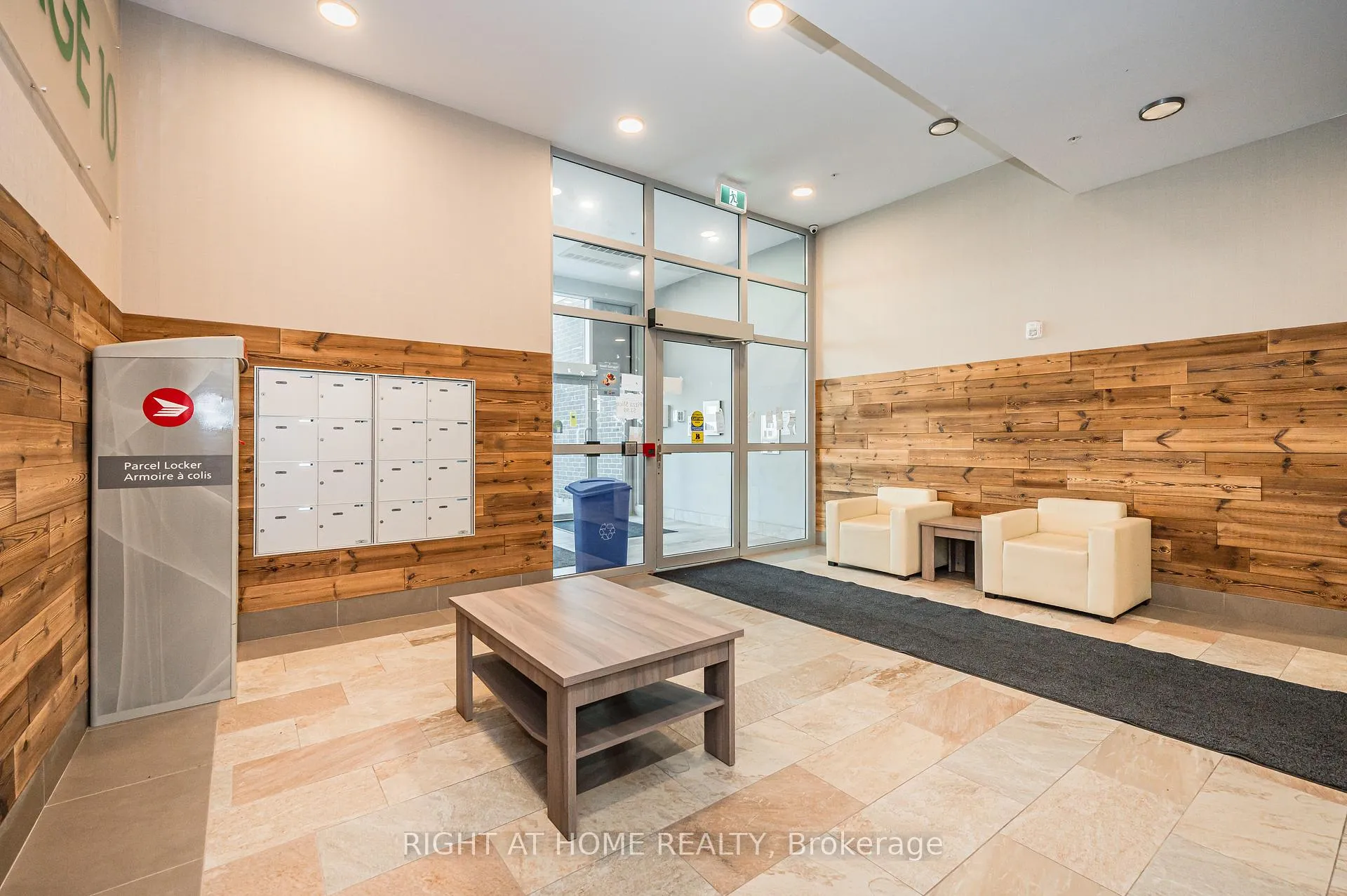 Photo 4 of Unit 3, 257 Hemlock Street, Waterloo, Beechwood/University — HOMEH