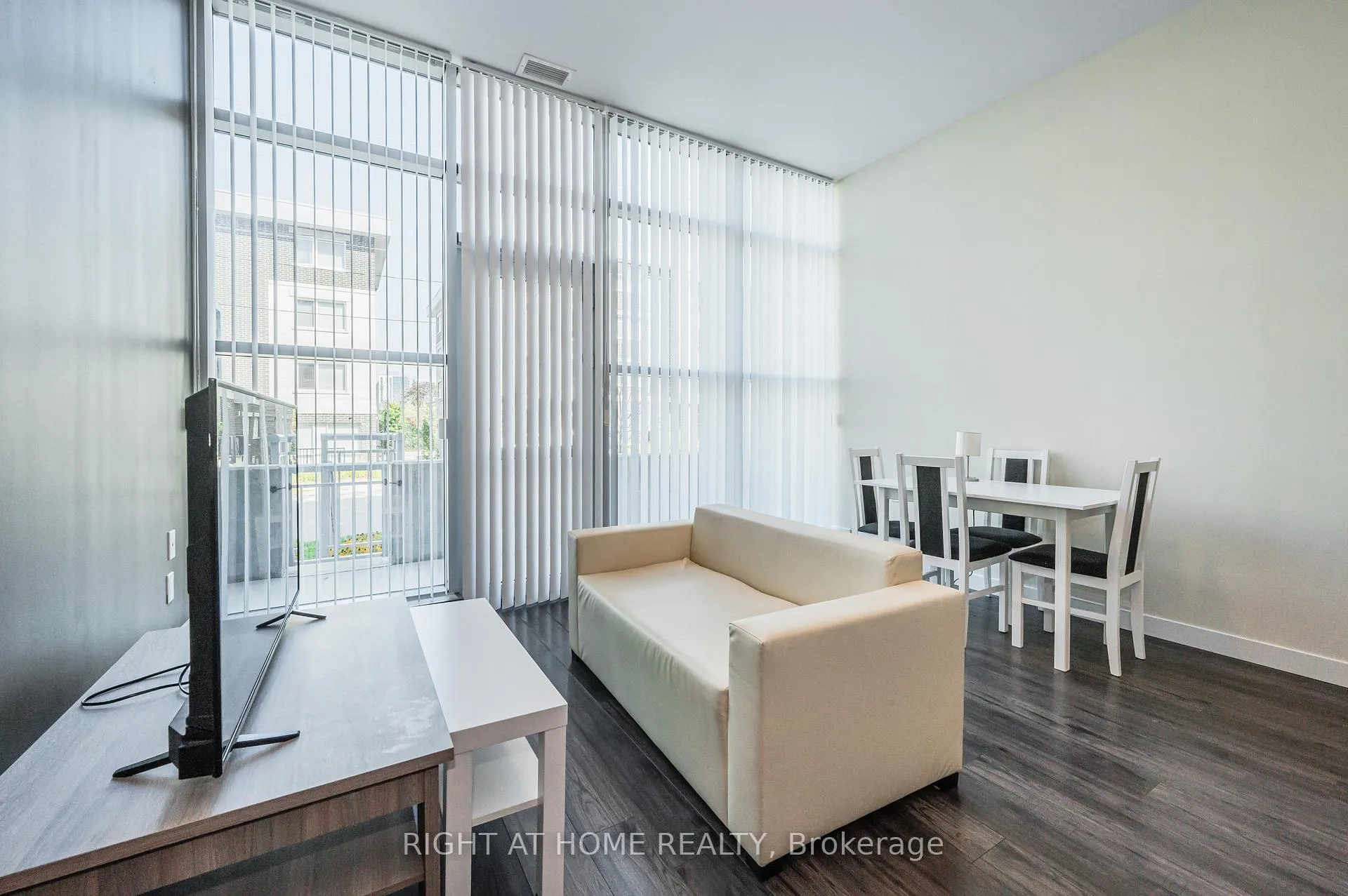 Photo 7 of Unit 3, 257 Hemlock Street, Waterloo, Beechwood/University — HOMEH