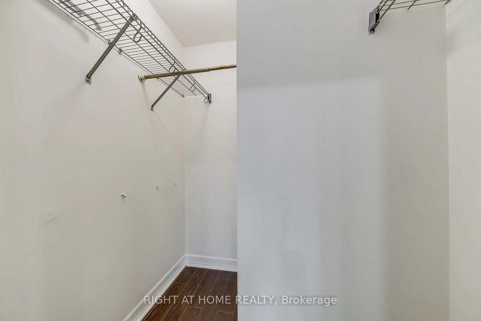 Photo 21 of 15 Eagle Trace Drive, Brampton, Sandringham-Wellington — HOMEH