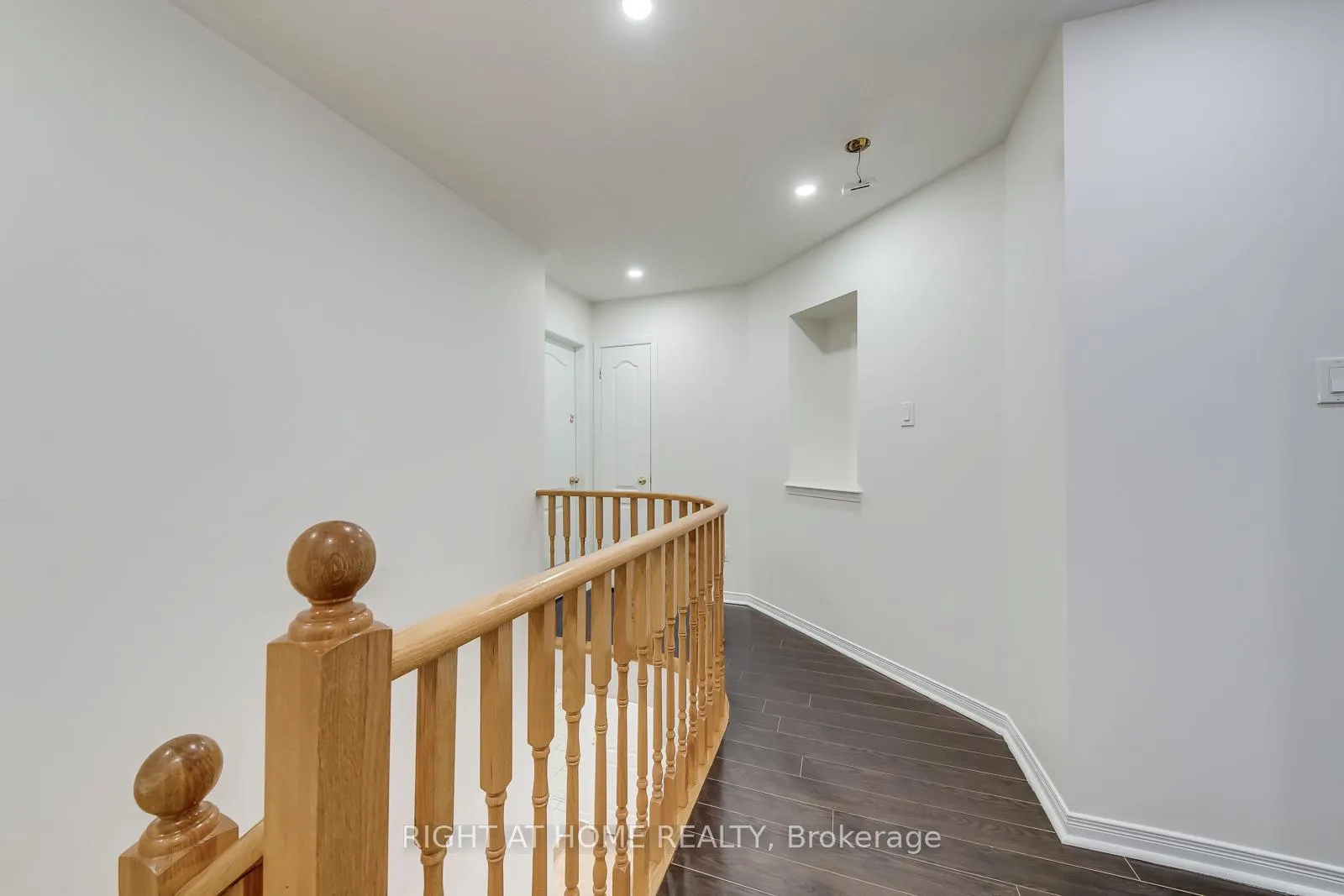 Photo 22 of 15 Eagle Trace Drive, Brampton, Sandringham-Wellington — HOMEH