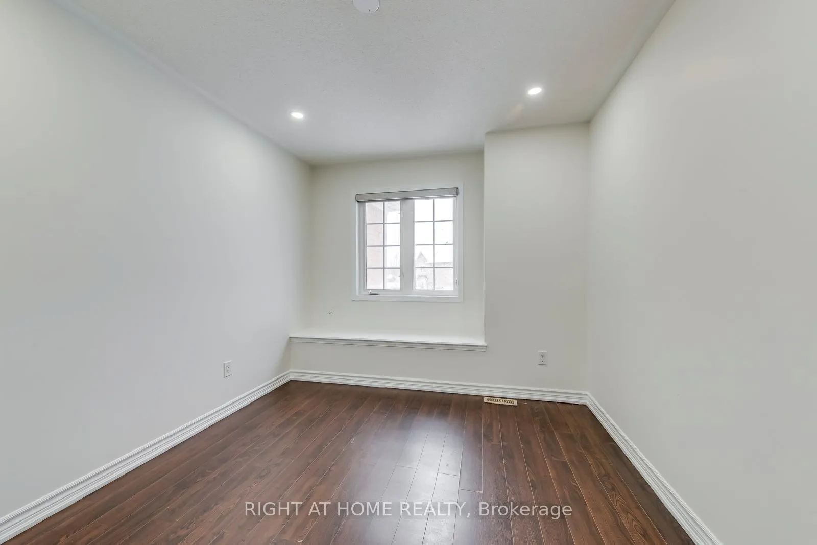 Photo 26 of 15 Eagle Trace Drive, Brampton, Sandringham-Wellington — HOMEH