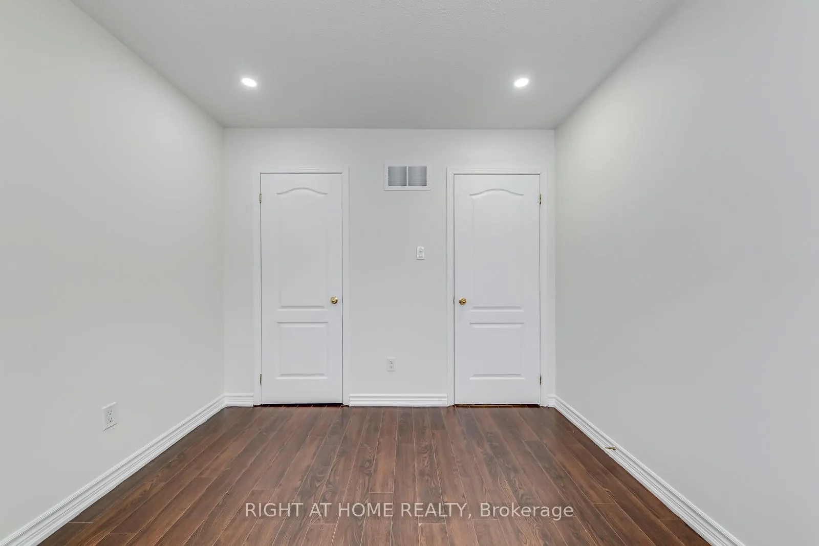 Photo 28 of 15 Eagle Trace Drive, Brampton, Sandringham-Wellington — HOMEH