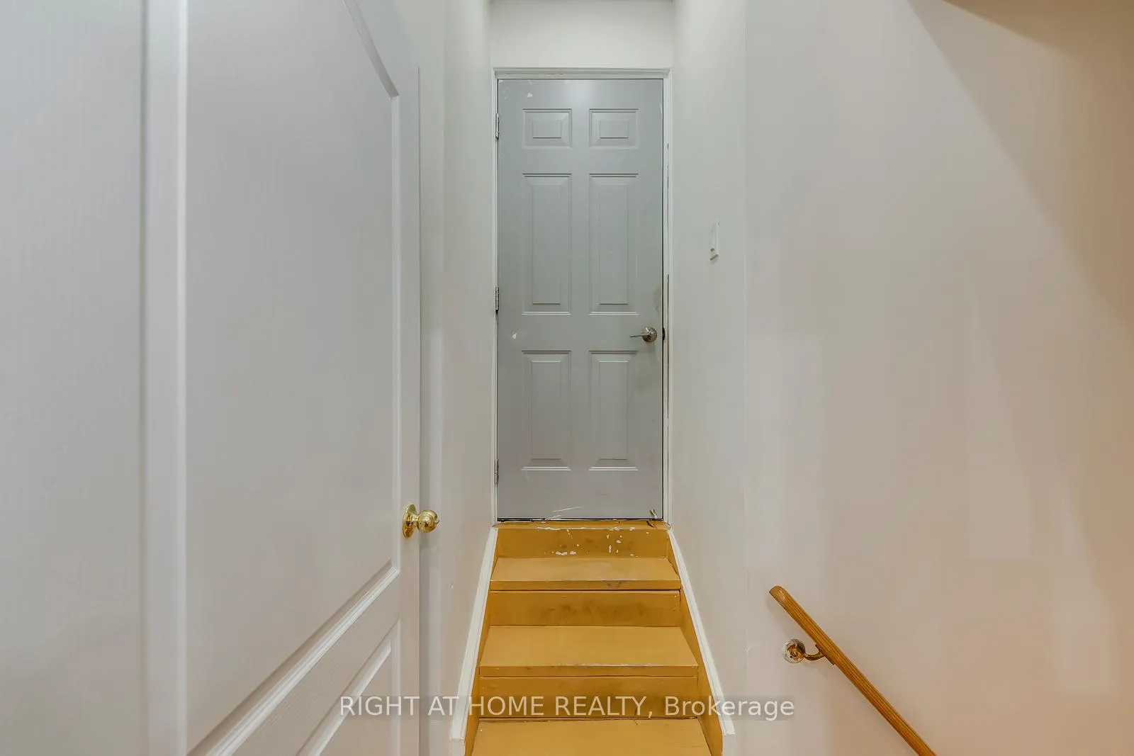 Photo 33 of 15 Eagle Trace Drive, Brampton, Sandringham-Wellington — HOMEH