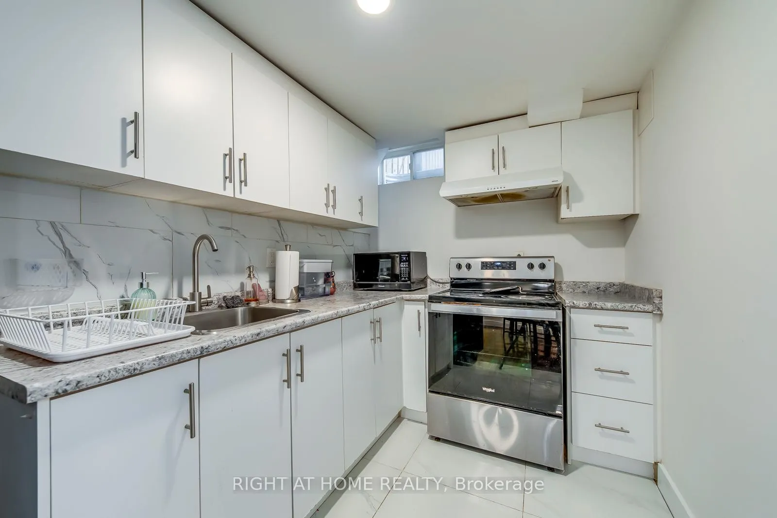 Photo 38 of 15 Eagle Trace Drive, Brampton, Sandringham-Wellington — HOMEH