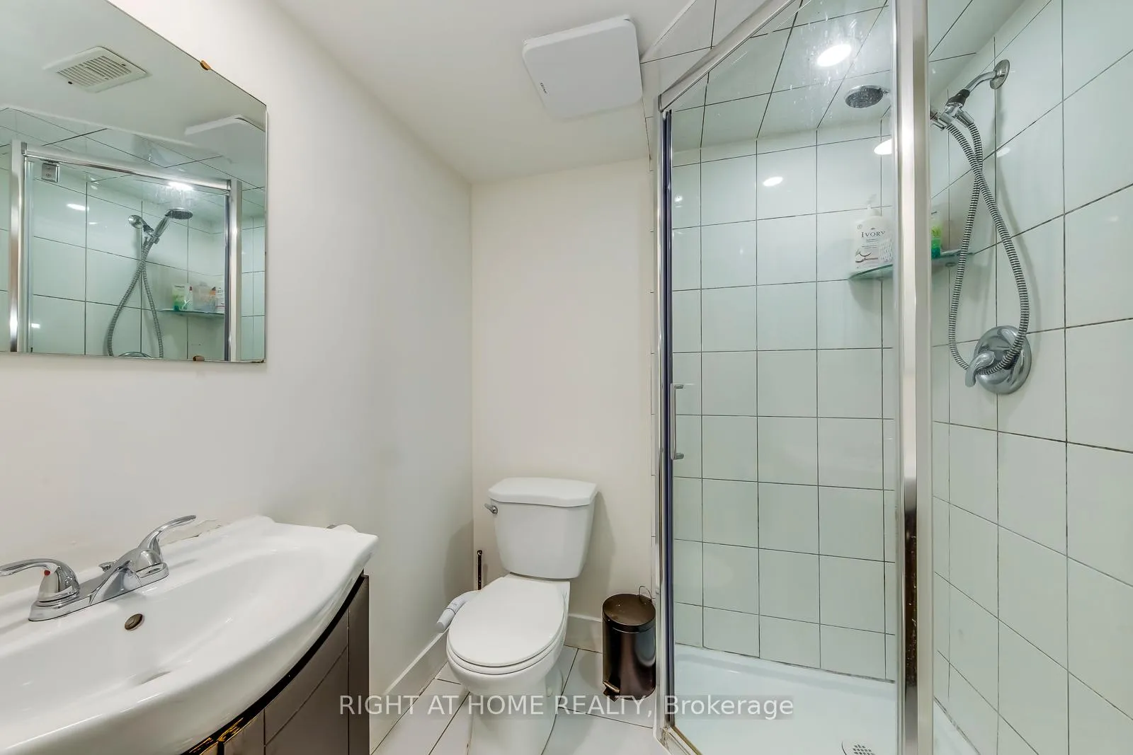 Photo 43 of 15 Eagle Trace Drive, Brampton, Sandringham-Wellington — HOMEH