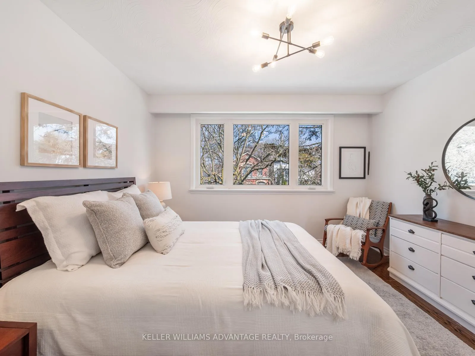 Photo 12 of 124 Kalmar Avenue, Scarborough, Birchcliffe-Cliffside — HOMEH