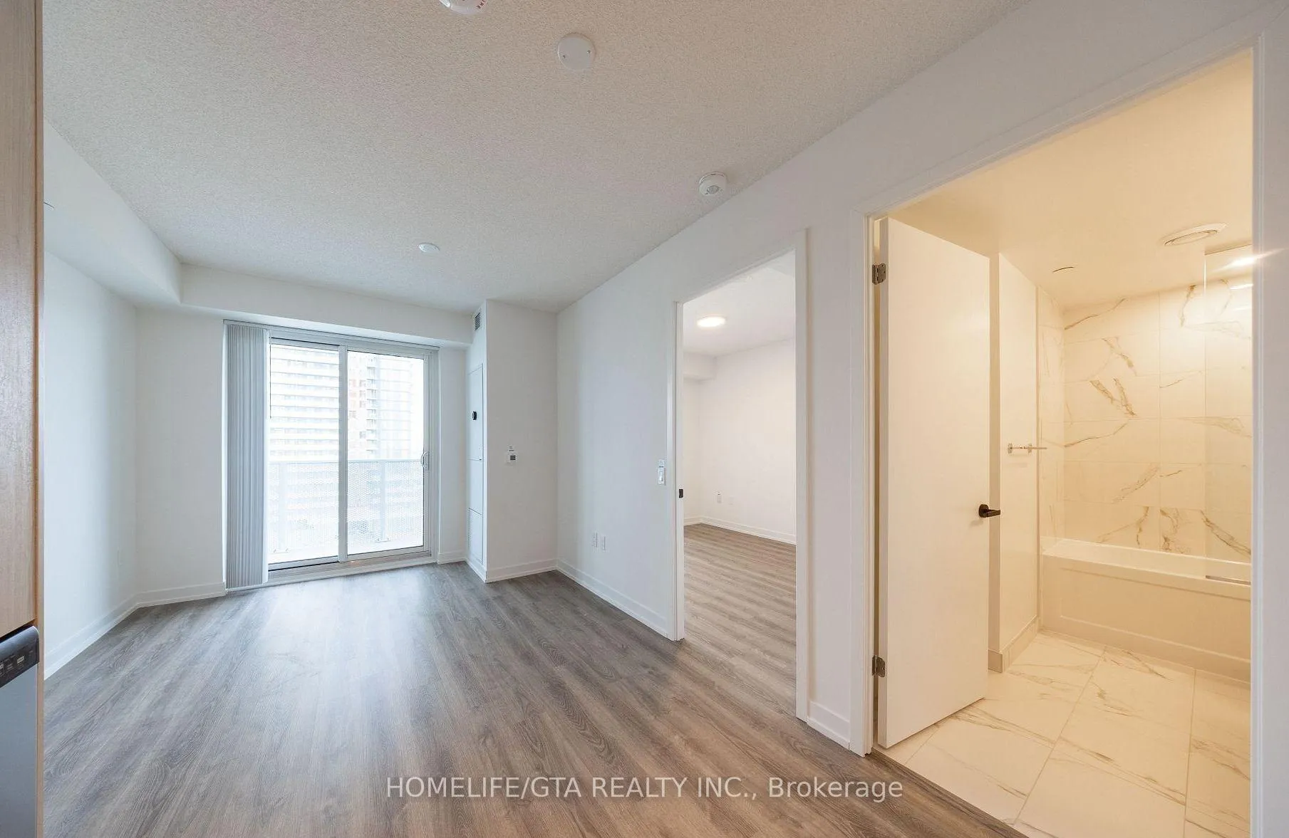 Photo 9 of Unit 1002, 195 Commerce Street, Vaughan, Vaughan Corporate Centre — HOMEH
