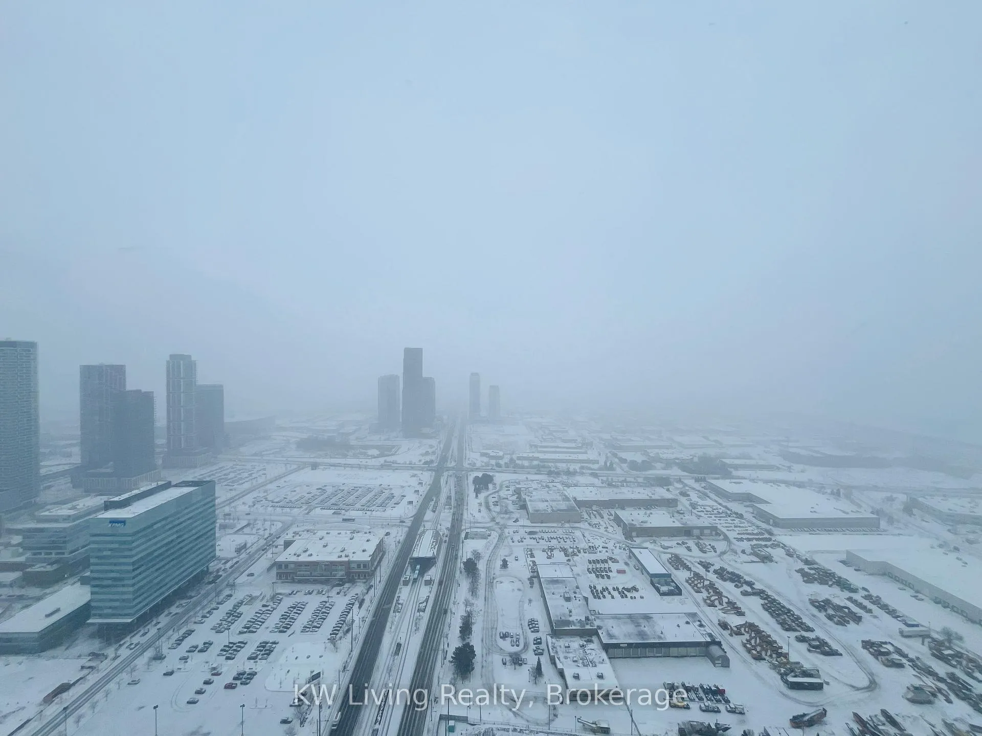 Photo 10 of Unit 5907, 8 Interchange Way, Vaughan, Vaughan Corporate Centre — HOMEH
