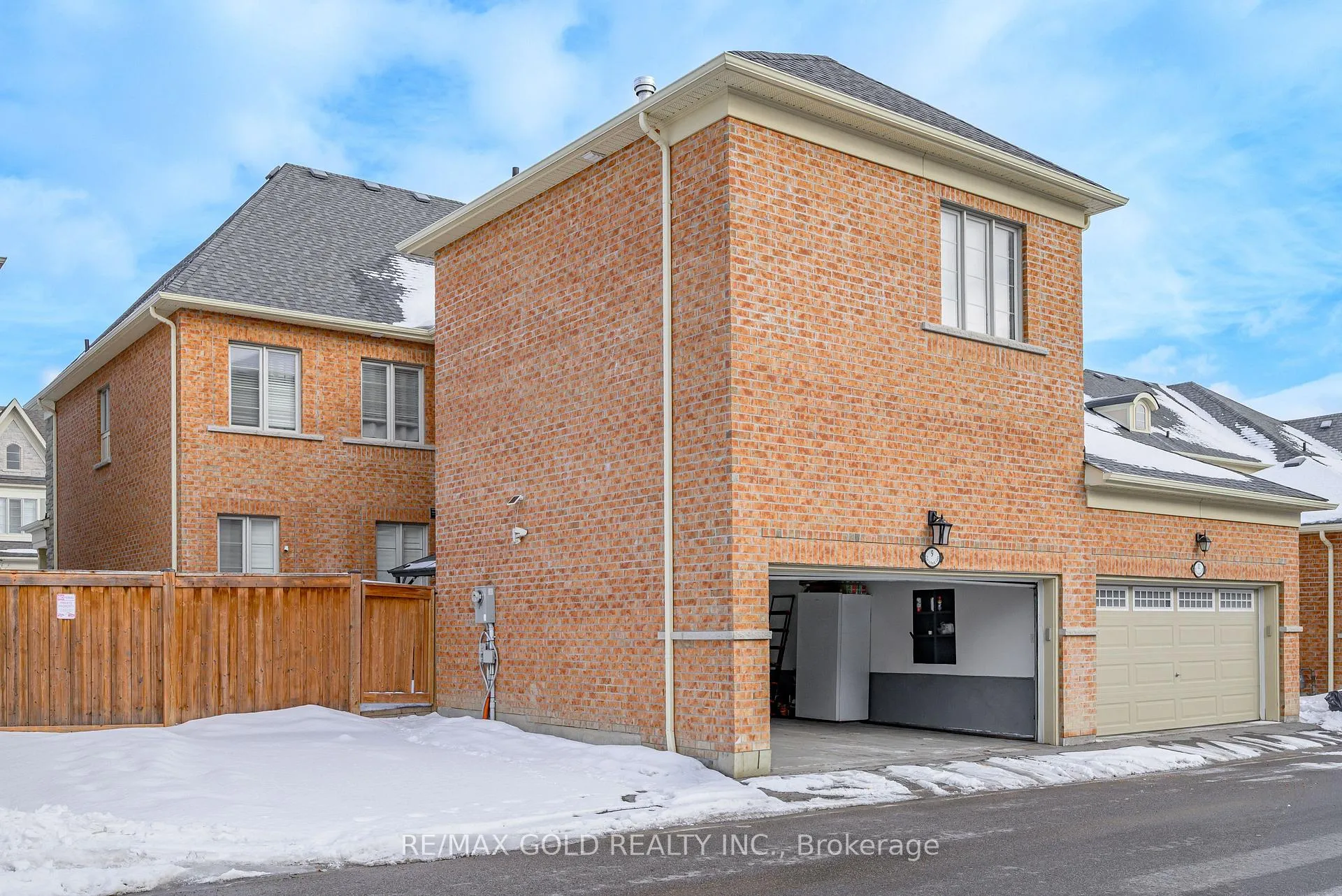 Photo 47 of 9 Clutterbuck Lane, Ajax, Northwest Ajax — HOMEH