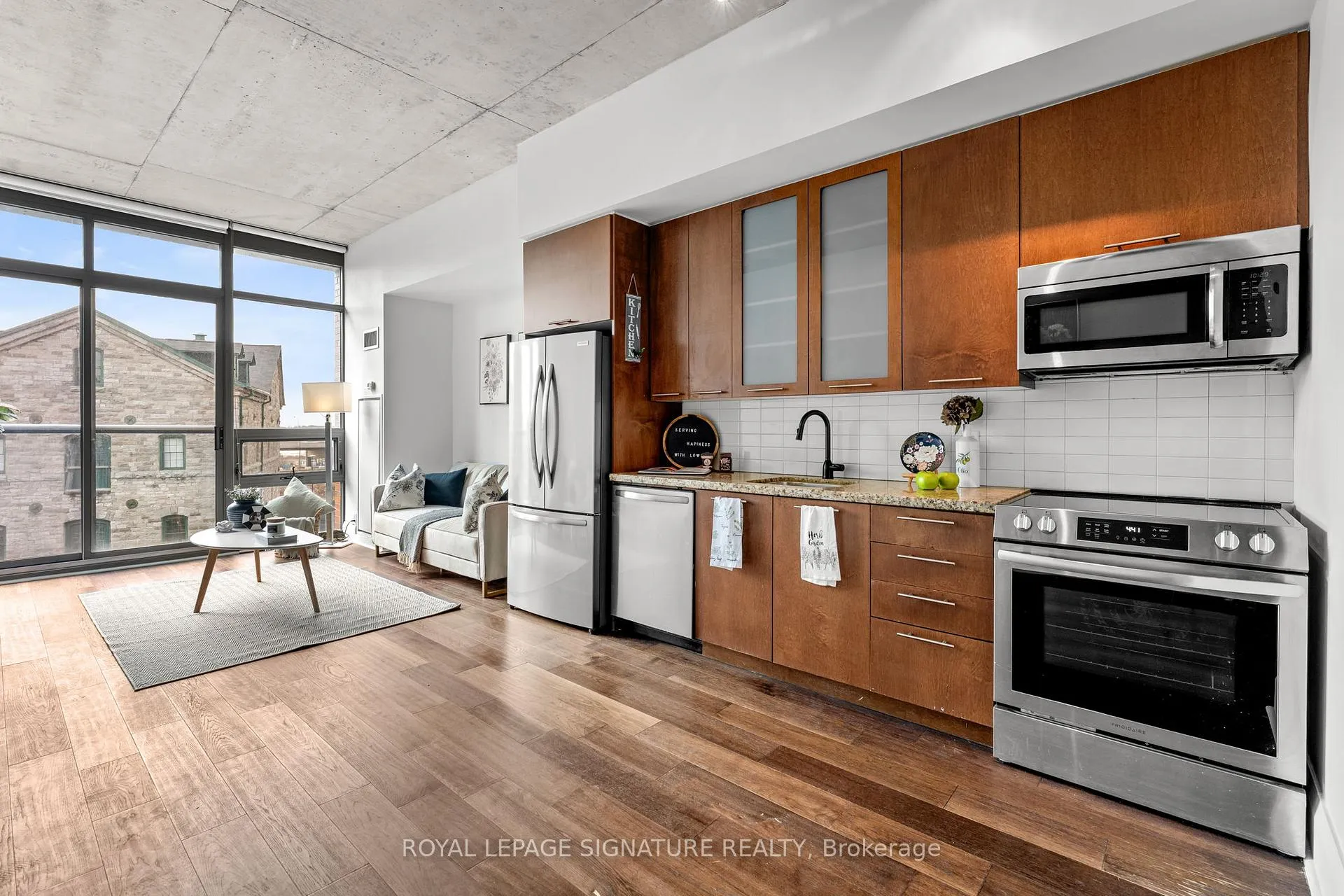 Photo 2 of Unit 517, 33 Mill Street, Toronto, Waterfront Communities — HOMEH