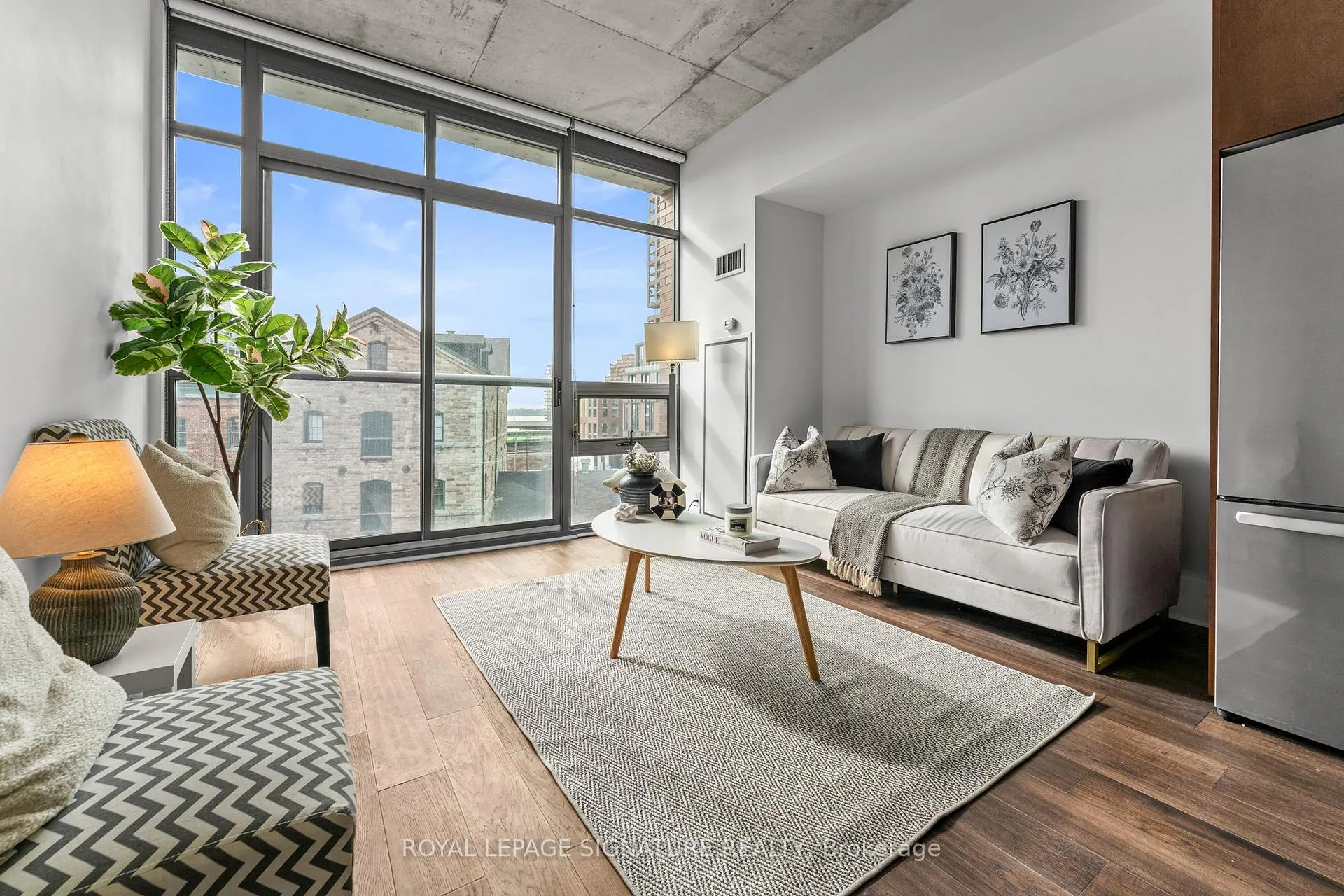Photo 3 of Unit 517, 33 Mill Street, Toronto, Waterfront Communities — HOMEH