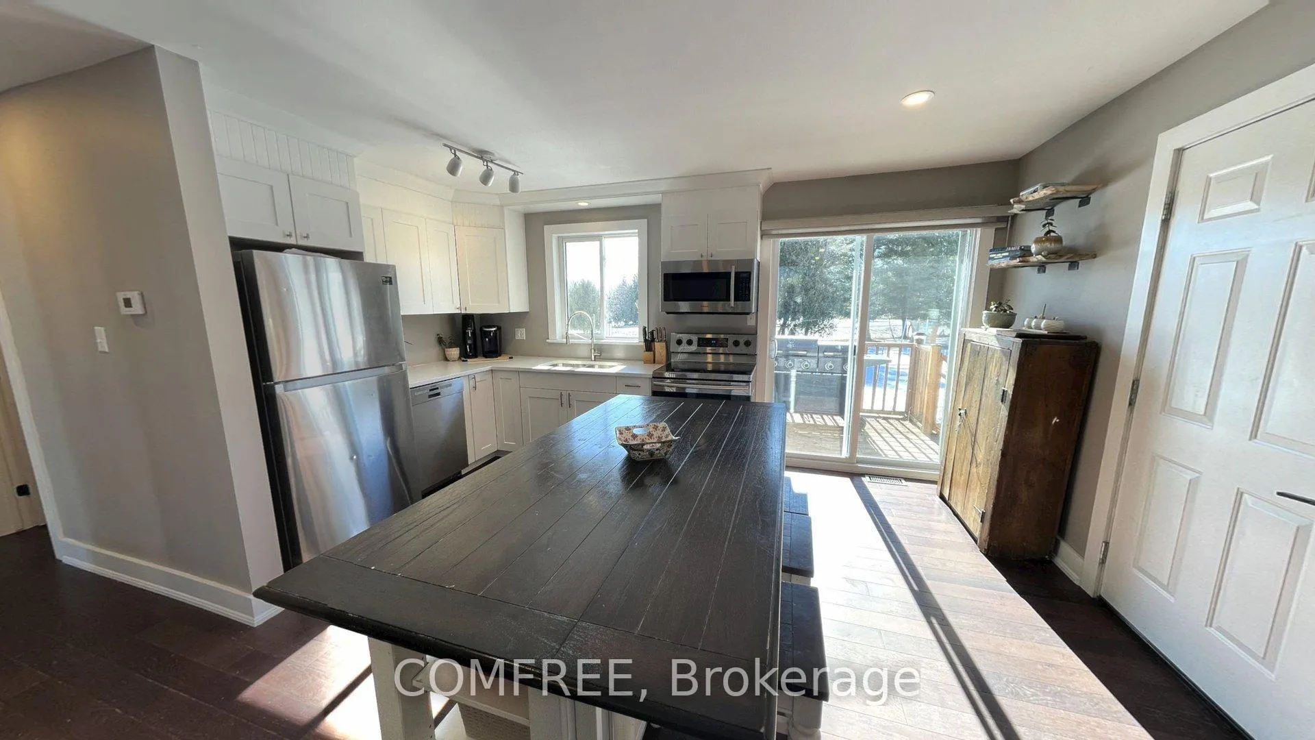 Photo 3 of 541 Mclachlin Road, McNab/Braeside, Mcnab/Braeside Twps — HOMEH