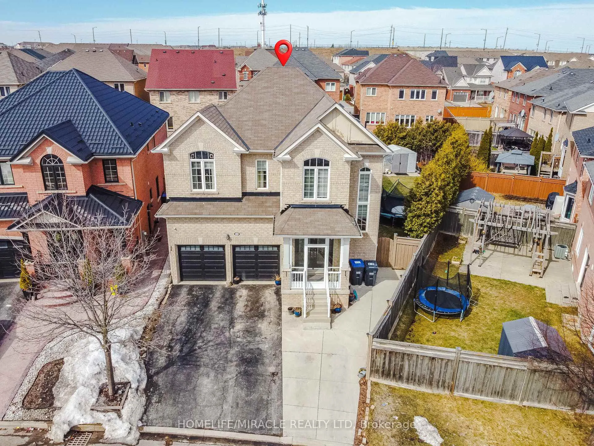 Photo 19 of 28 Iverson Drive, Brampton, Credit Valley — HOMEH