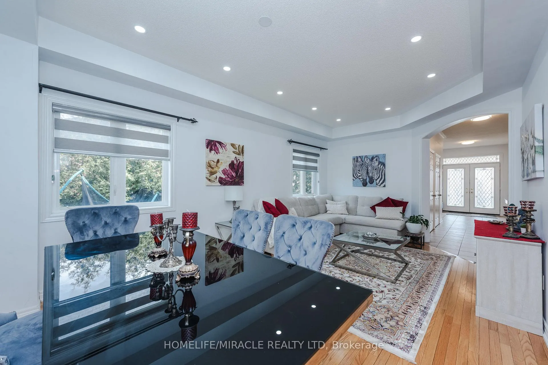Photo 2 of 28 Iverson Drive, Brampton, Credit Valley — HOMEH