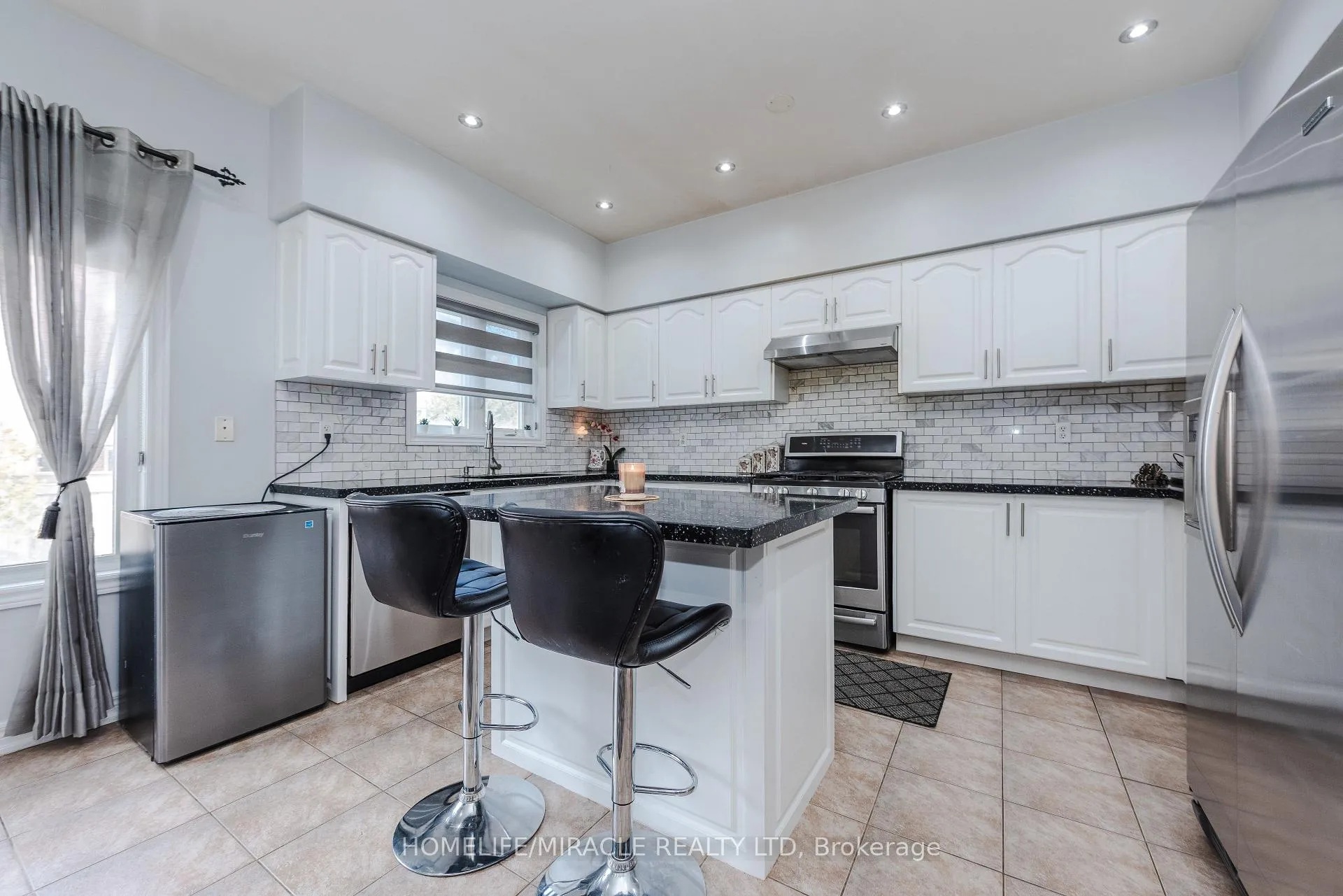 Photo 28 of 28 Iverson Drive, Brampton, Credit Valley — HOMEH