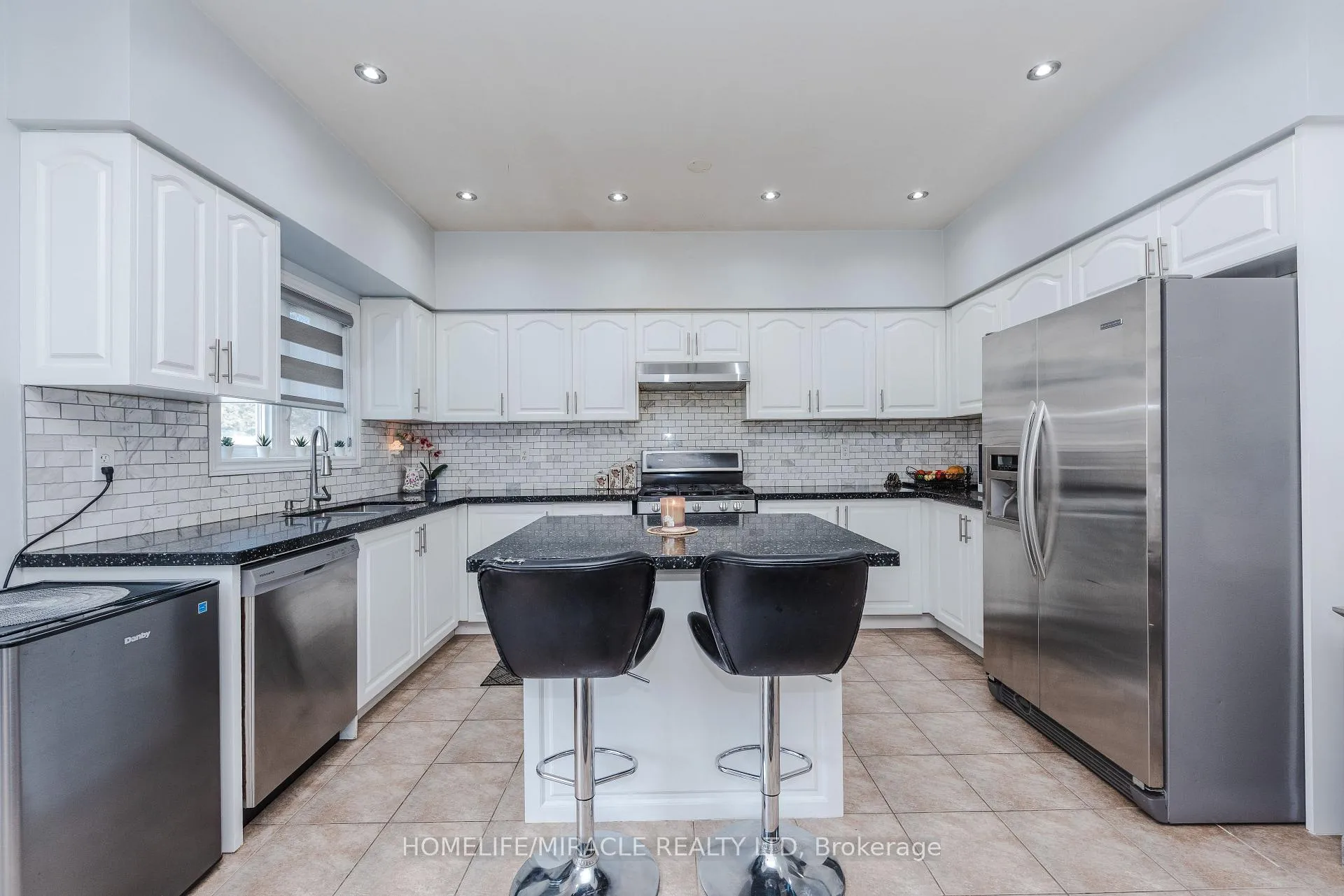 Photo 29 of 28 Iverson Drive, Brampton, Credit Valley — HOMEH