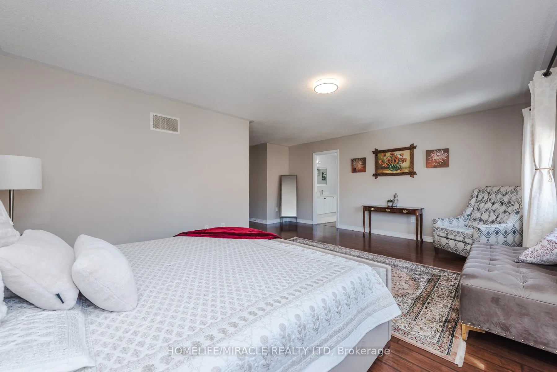 Photo 37 of 28 Iverson Drive, Brampton, Credit Valley — HOMEH