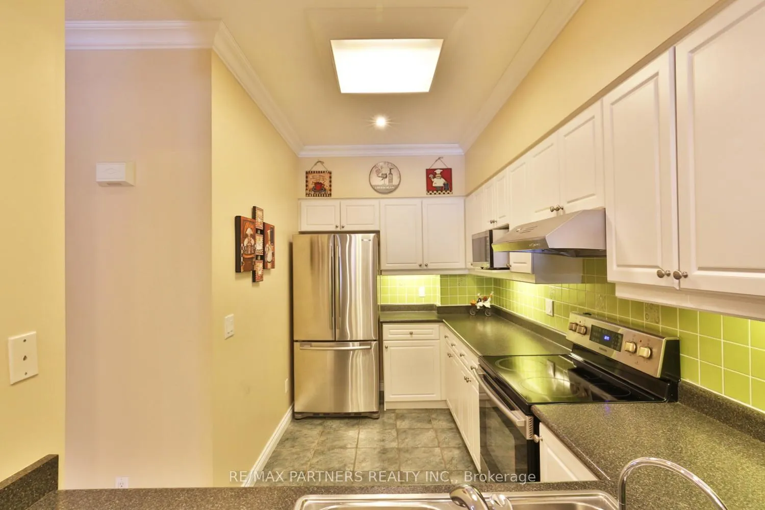 Photo 7 of Unit 11, 23 St Moritz Way, Markham, Unionville — HOMEH
