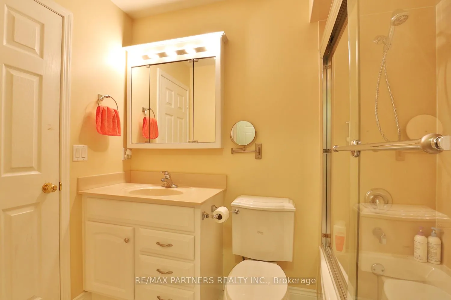 Photo 19 of Unit 11, 23 St Moritz Way, Markham, Unionville — HOMEH