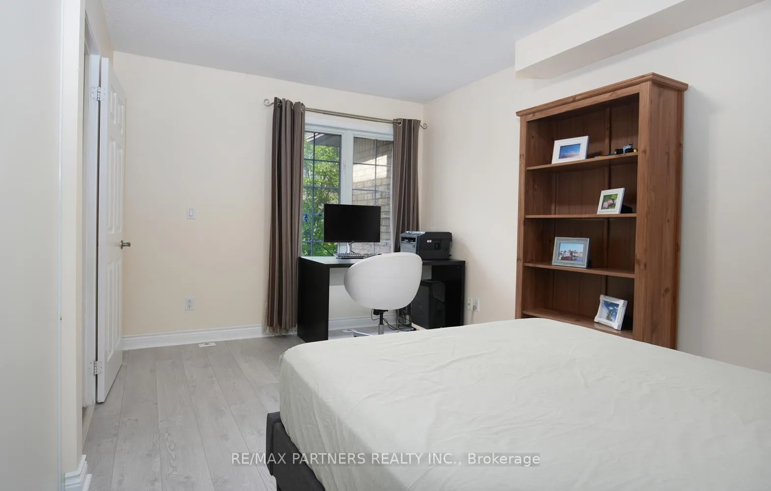 Photo 20 of Unit 11, 23 St Moritz Way, Markham, Unionville — HOMEH