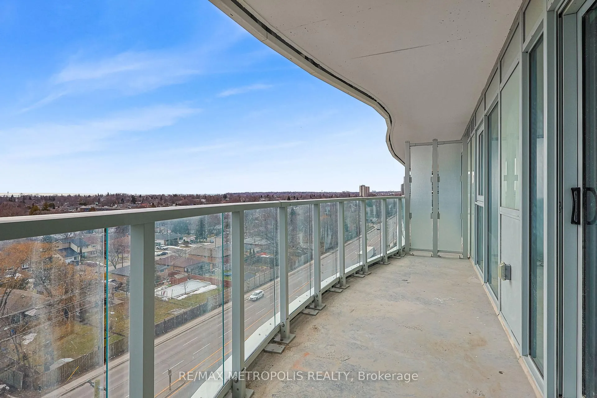 Photo 14 of Unit 707, 1010 Sandy Beach Road, Pickering, Bay Ridges — HOMEH