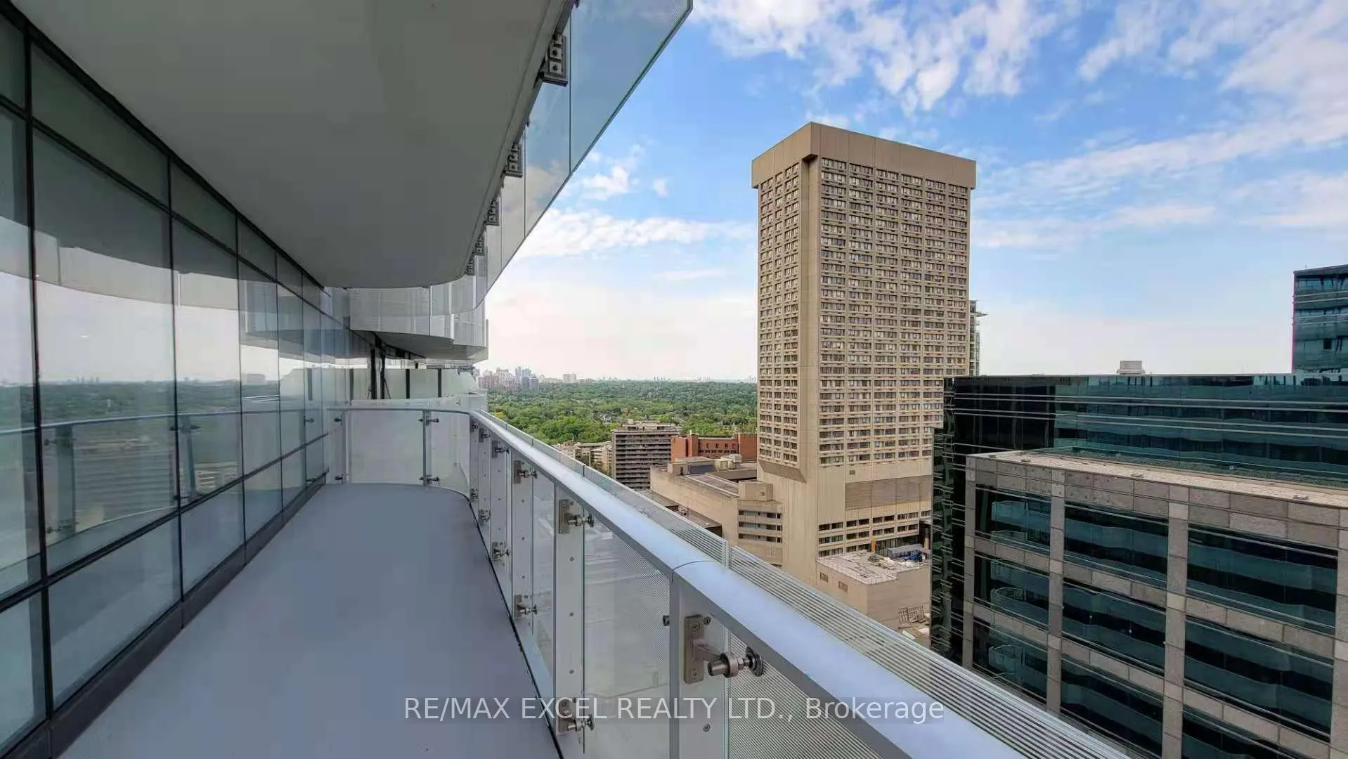 Photo 10 of Unit 2004, 1 Bloor Street E, Toronto, Church-Yonge Corridor — HOMEH
