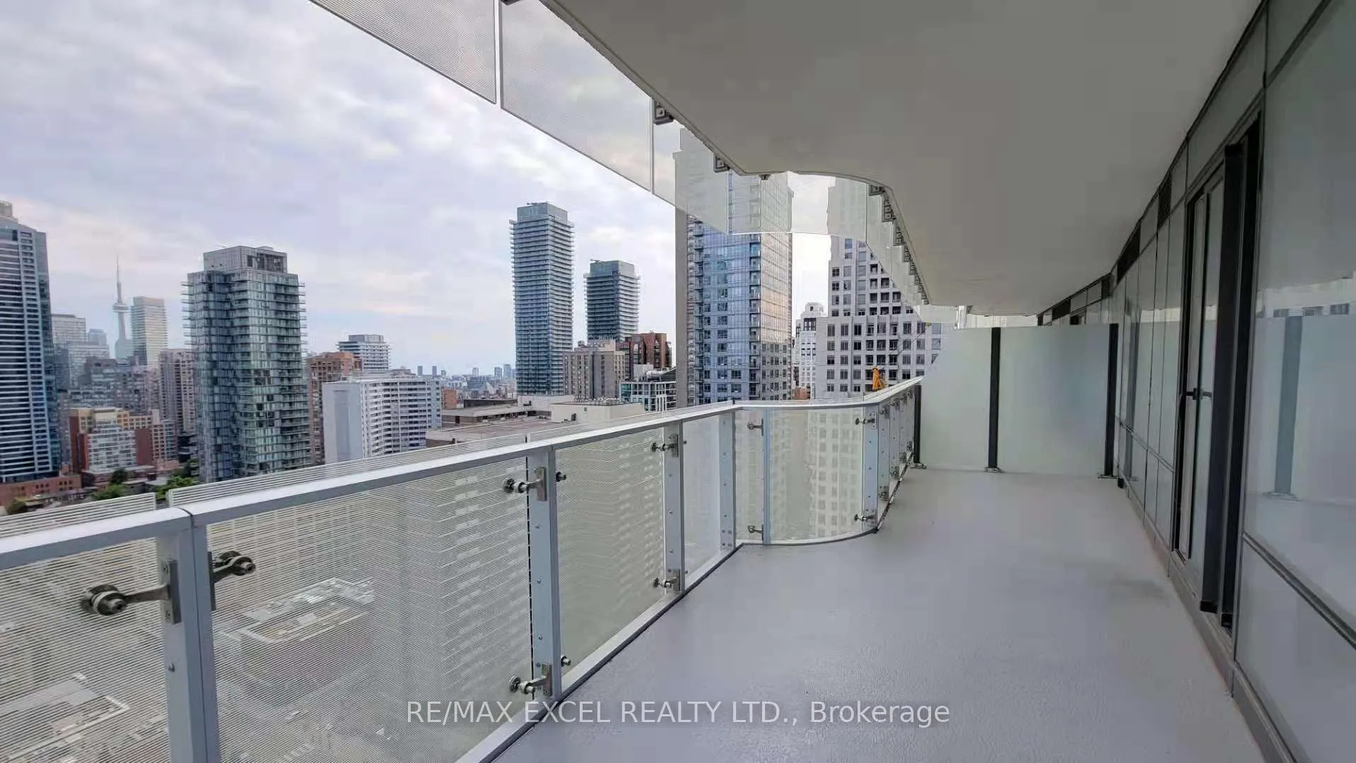 Photo 11 of Unit 2004, 1 Bloor Street E, Toronto, Church-Yonge Corridor — HOMEH