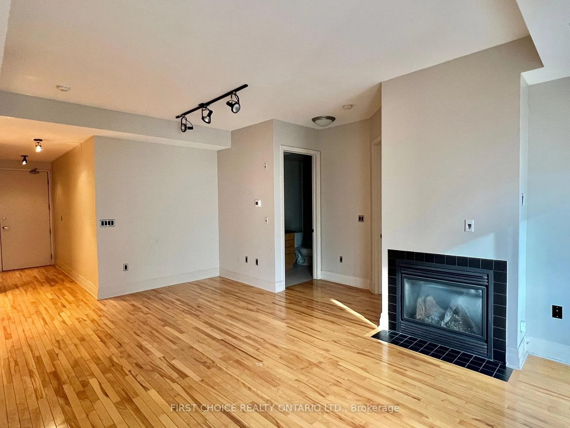Photo 12 of Unit 805, 375 Lisgar Street, Ottawa, Ottawa Centre — HOMEH