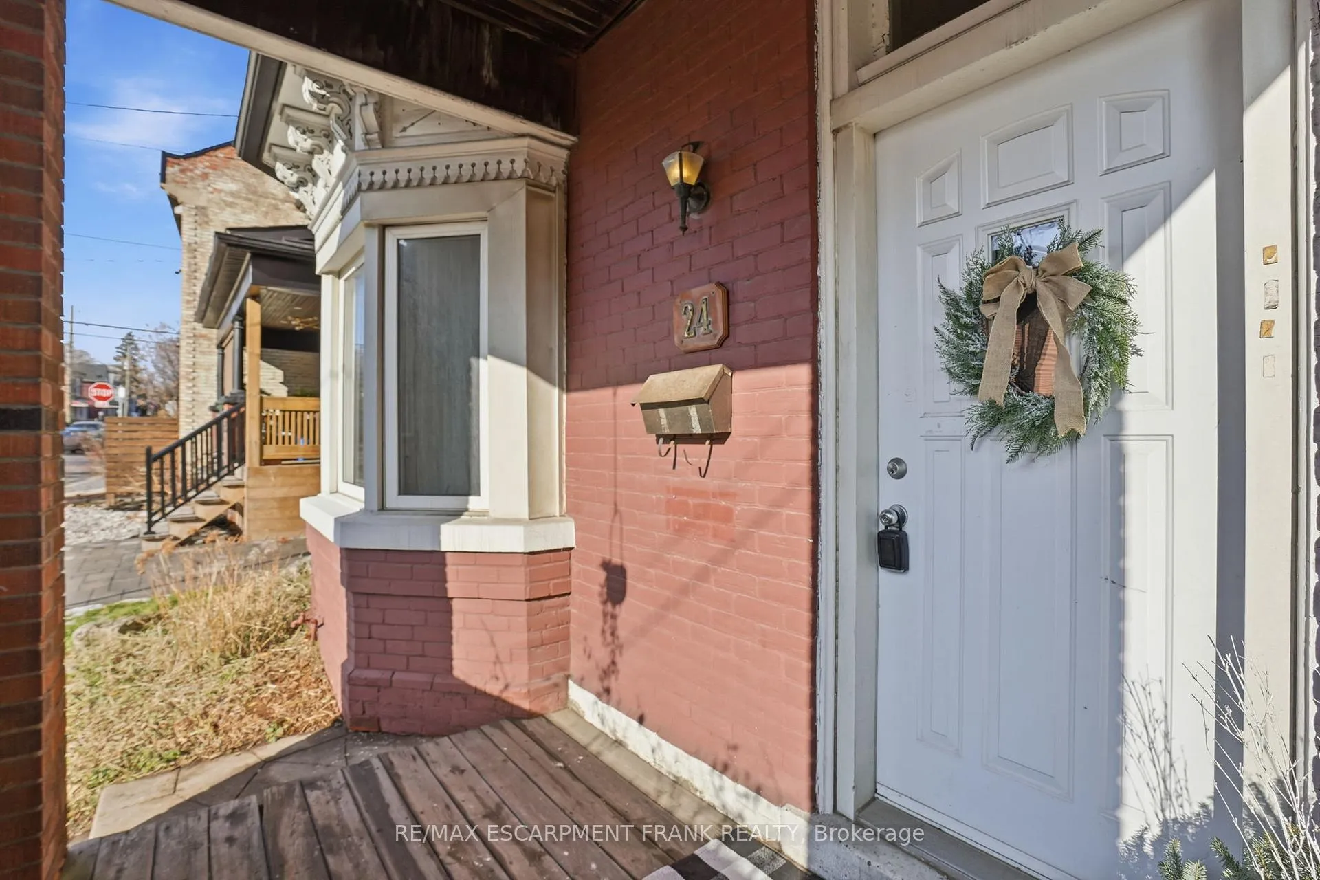 Photo 10 of 24 Florence Street, Hamilton, Strathcona — HOMEH