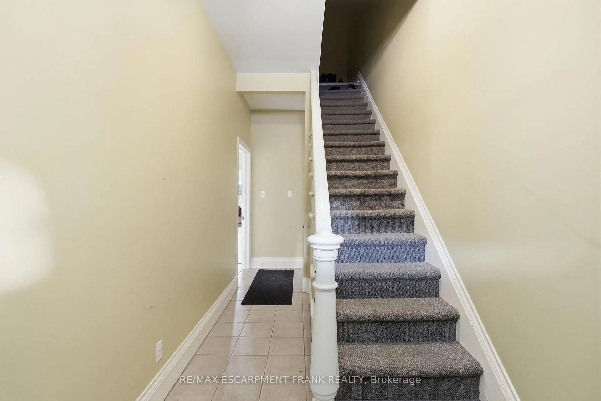 Photo 13 of 24 Florence Street, Hamilton, Strathcona — HOMEH